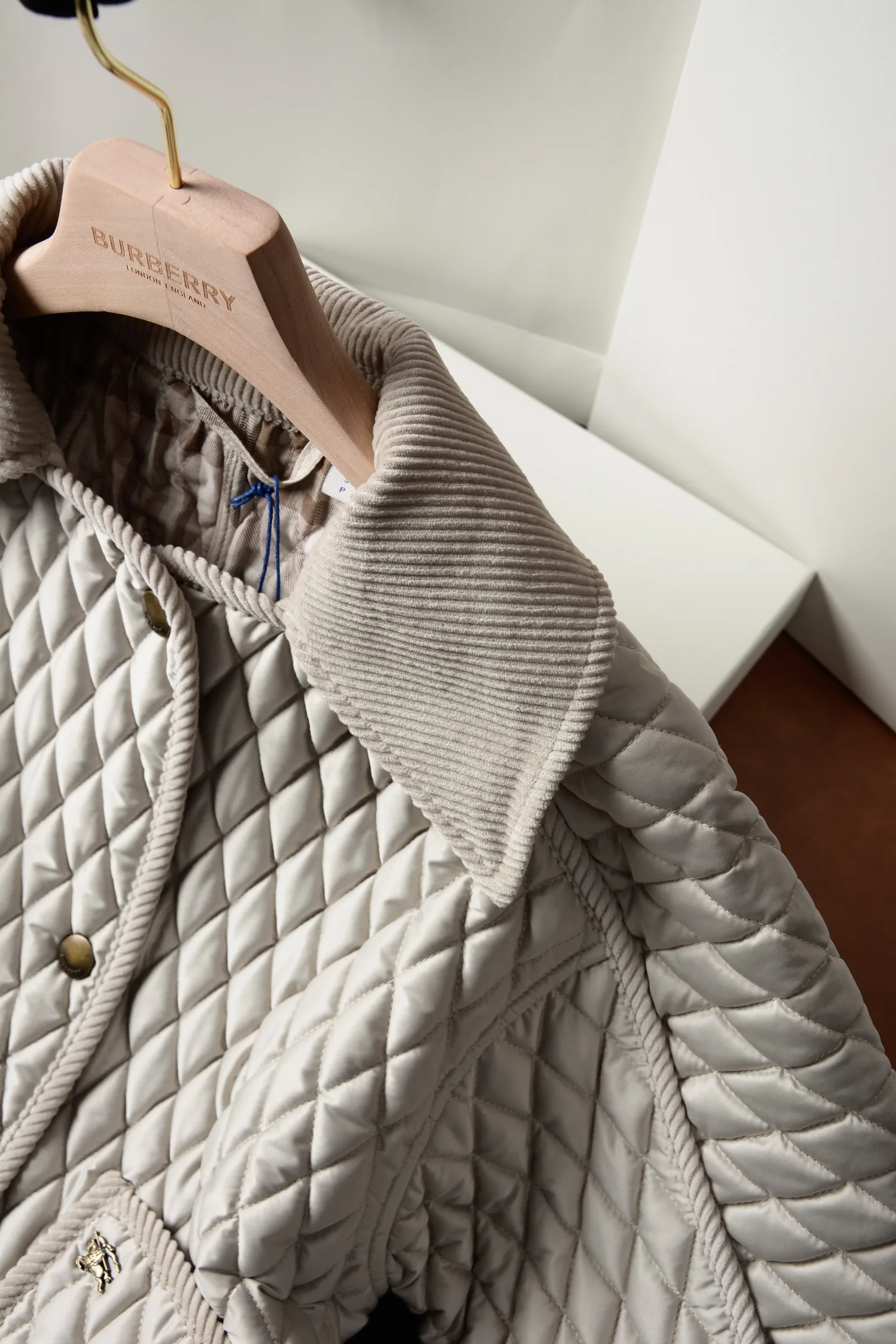 Куртки И Пуховики Женские Burberry 17908969
