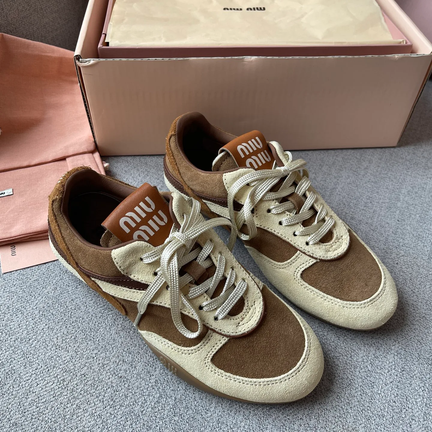 Кроссовки Женские Miu Miu 18066333