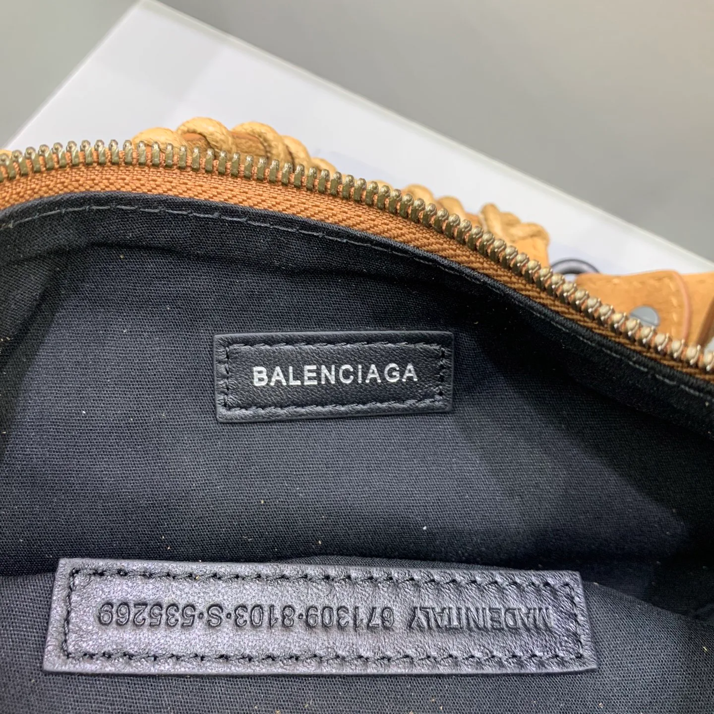 Сумки На Ремне Женские Balenciaga 12600653