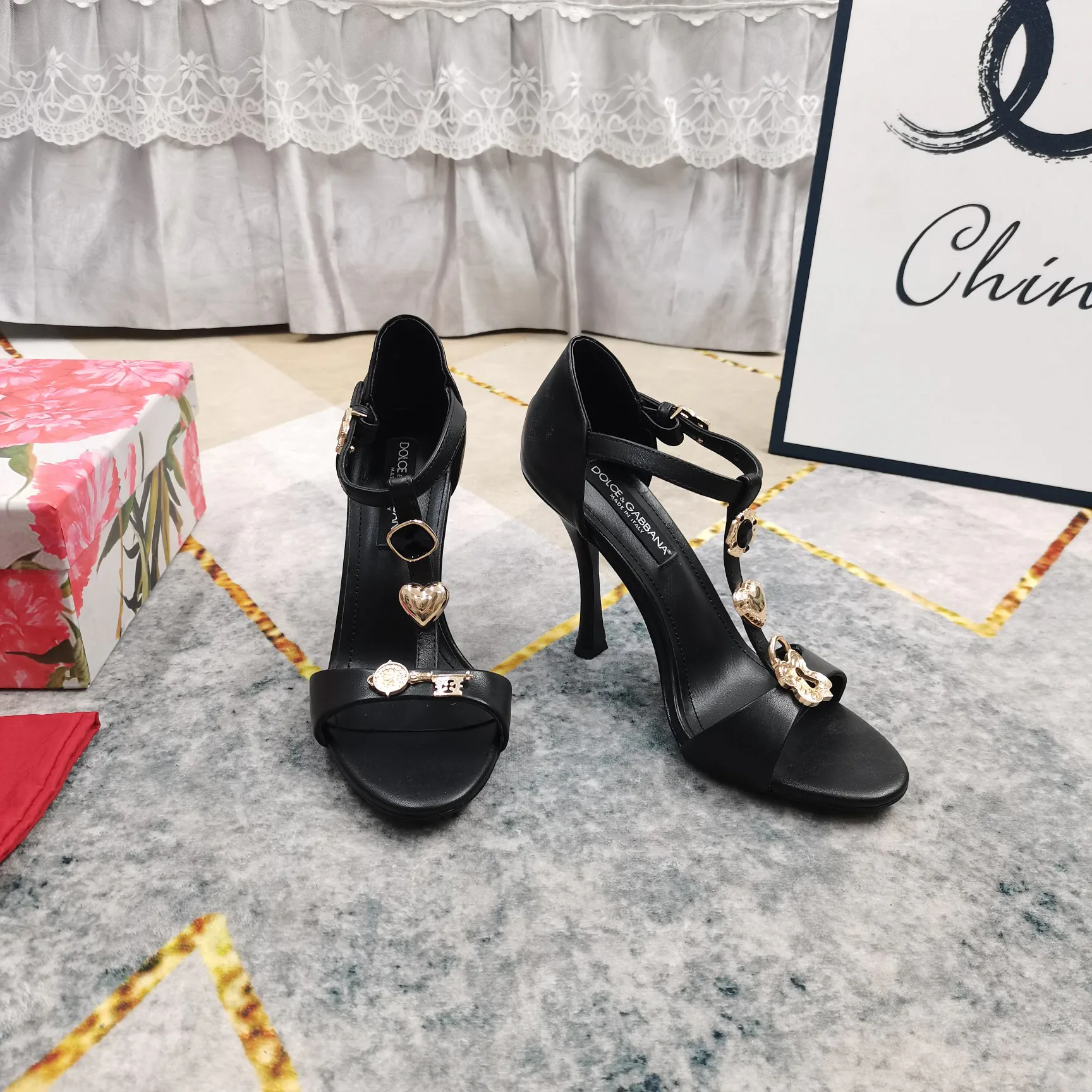 Босоножки Женские Dolce & Gabbana 11247970