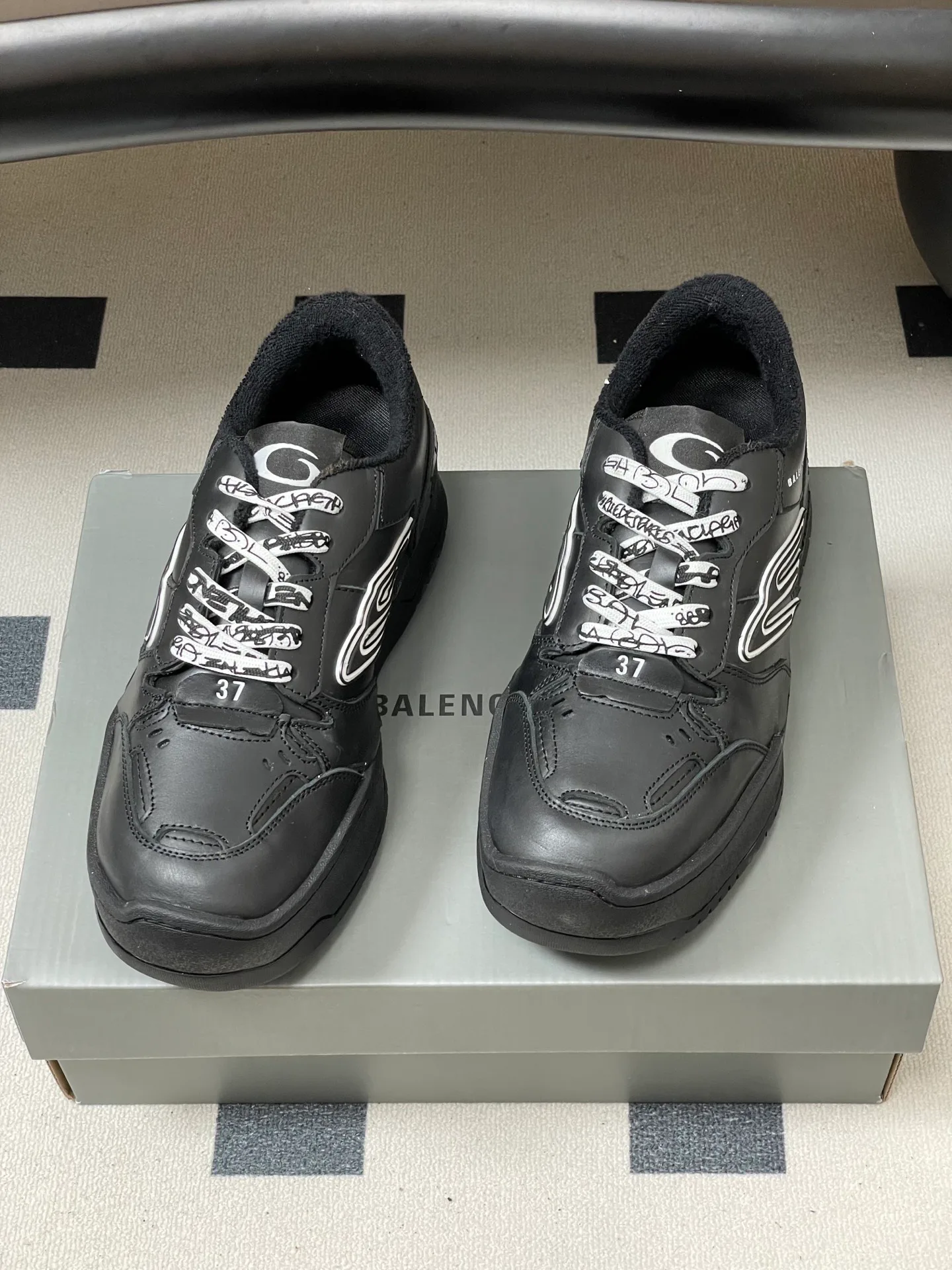 Кроссовки Женские Balenciaga 11852526