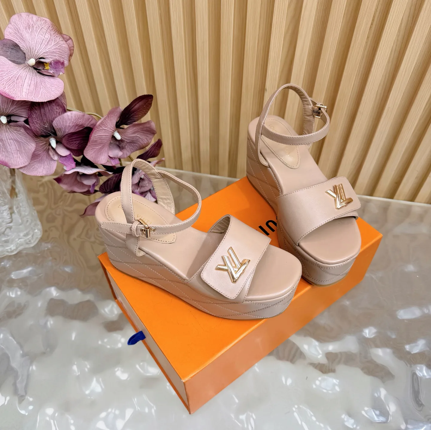 Босоножки Женские Louis Vuitton 1881578