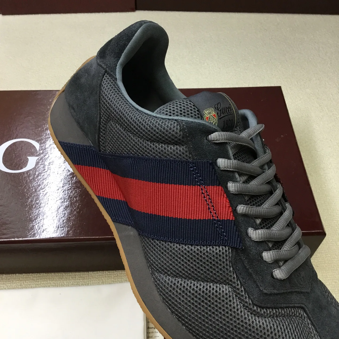 Кроссовки Женские Gucci 18773886