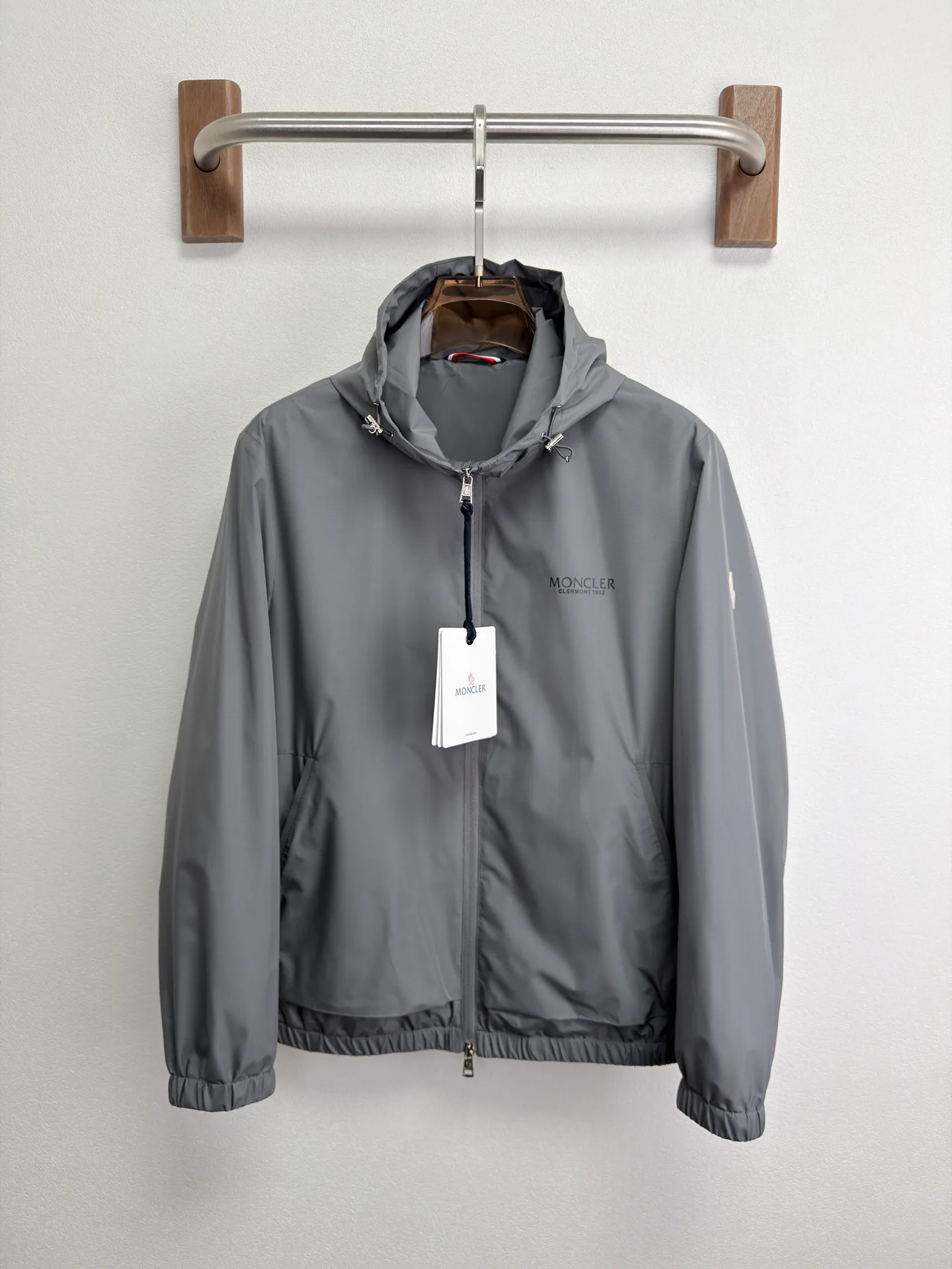 Куртки И Пуховики Мужские Moncler 10400645