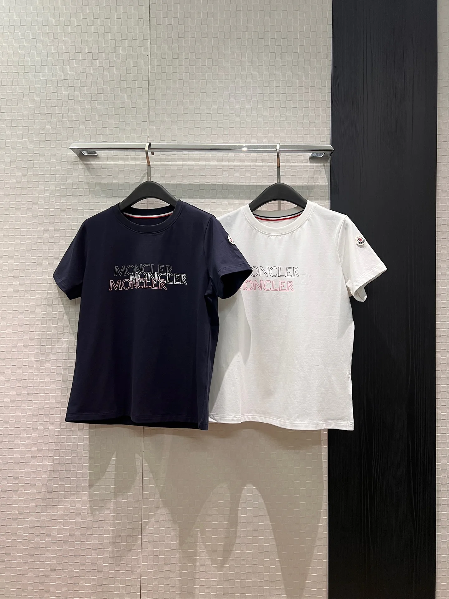 Футболки Женские Moncler 13285407