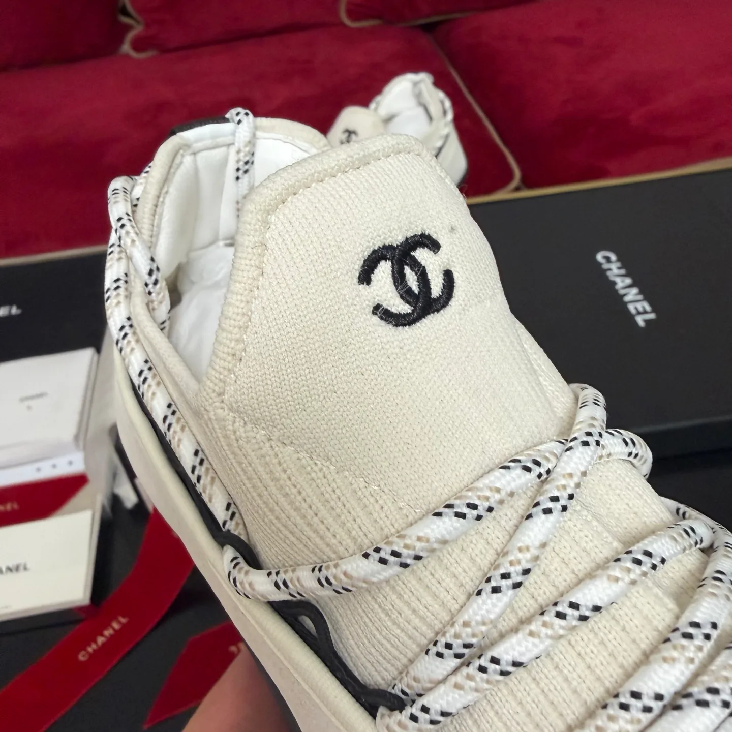 Кроссовки Женские Chanel 18683307