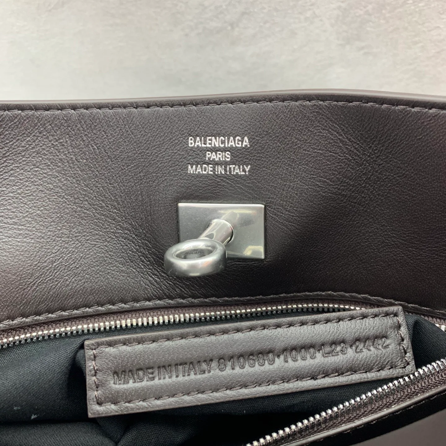 Сумки На Ремне Женские Balenciaga 12952758