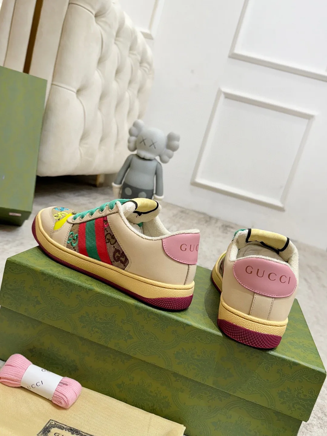 Кроссовки Женские Gucci 944966