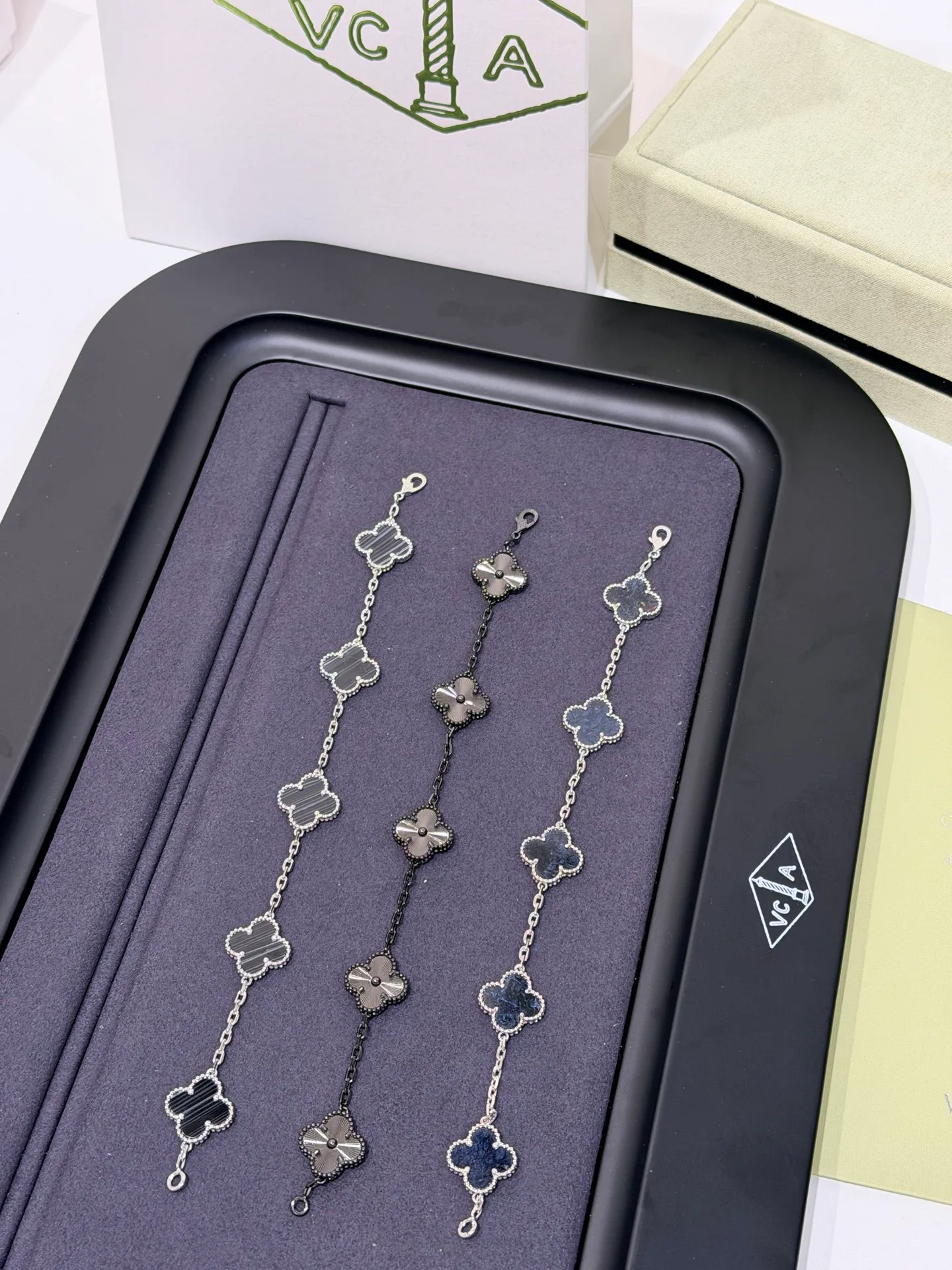Бижутерия Van Cleef & Arpels 18123012