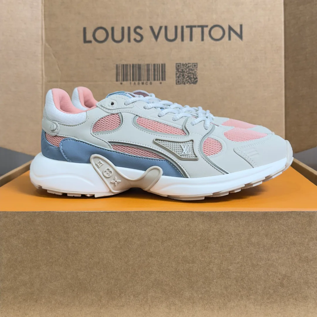 Кроссовки Женские Louis Vuitton 11687335