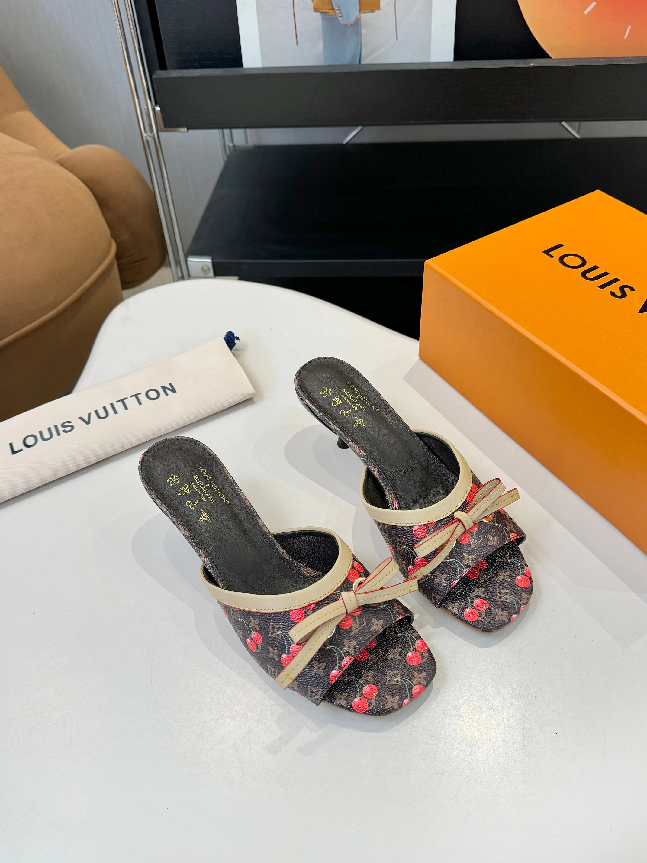 Босоножки Женские Louis Vuitton 11190681