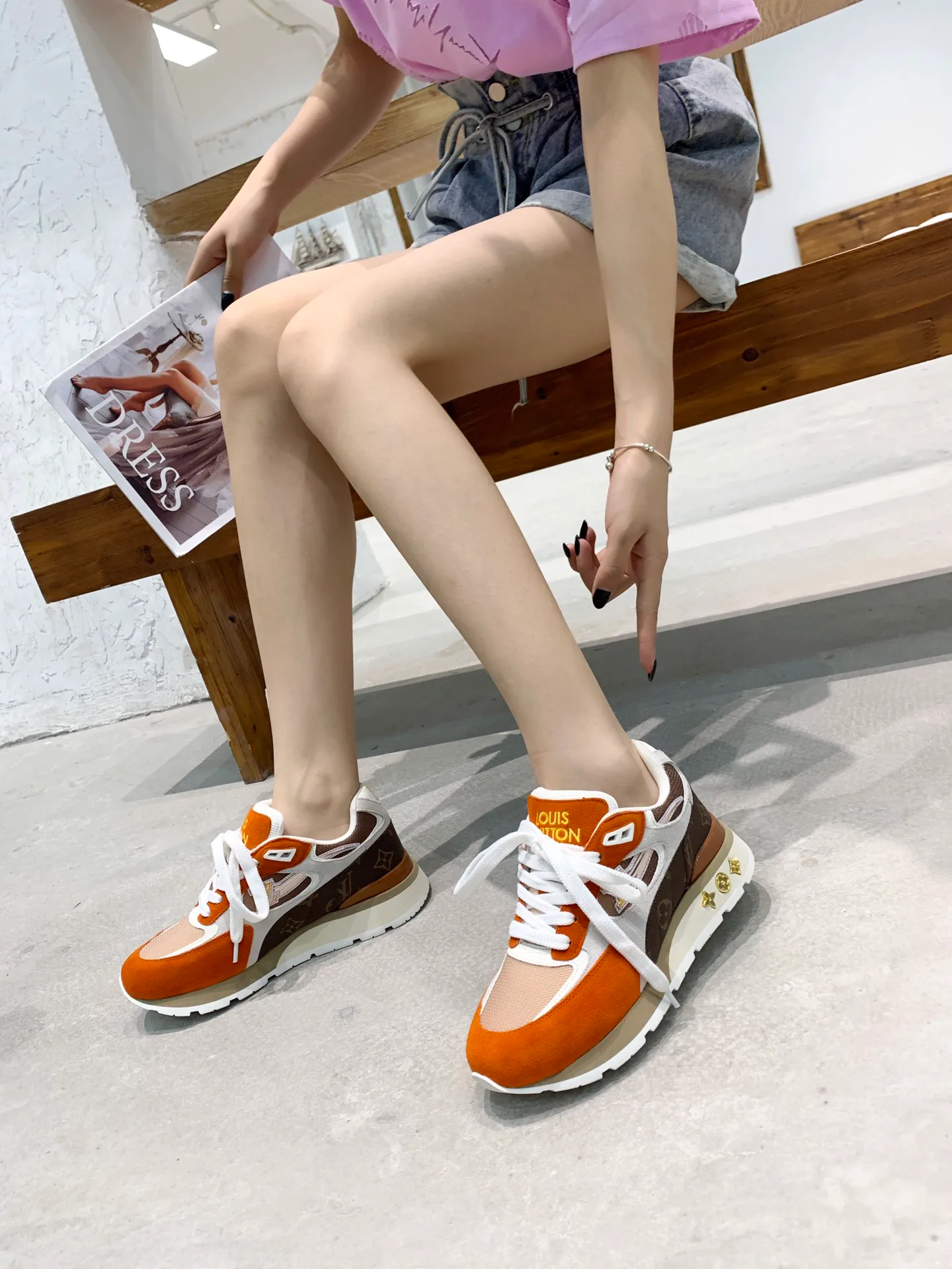 Кроссовки Женские Louis Vuitton 5382737