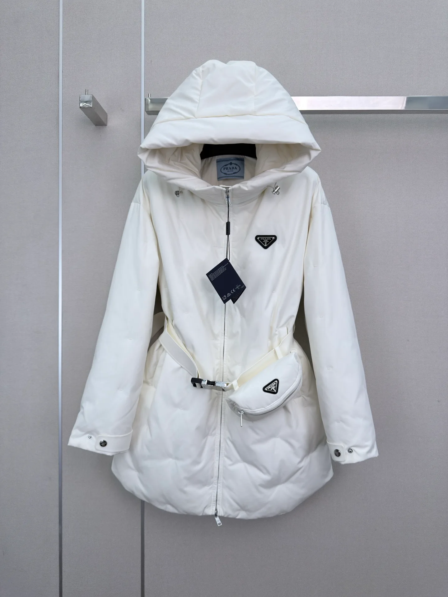 Куртки И Пуховики Женские Prada 18226284
