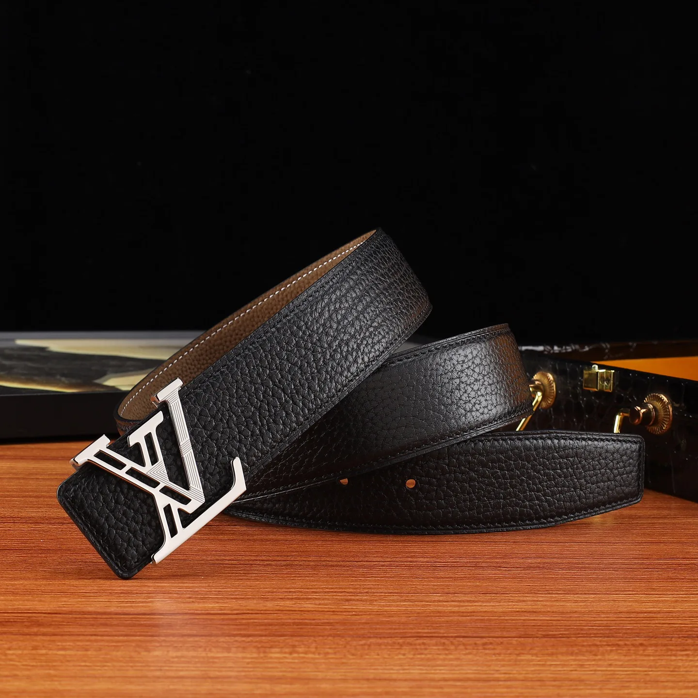 Ремни Женские Louis Vuitton 617173