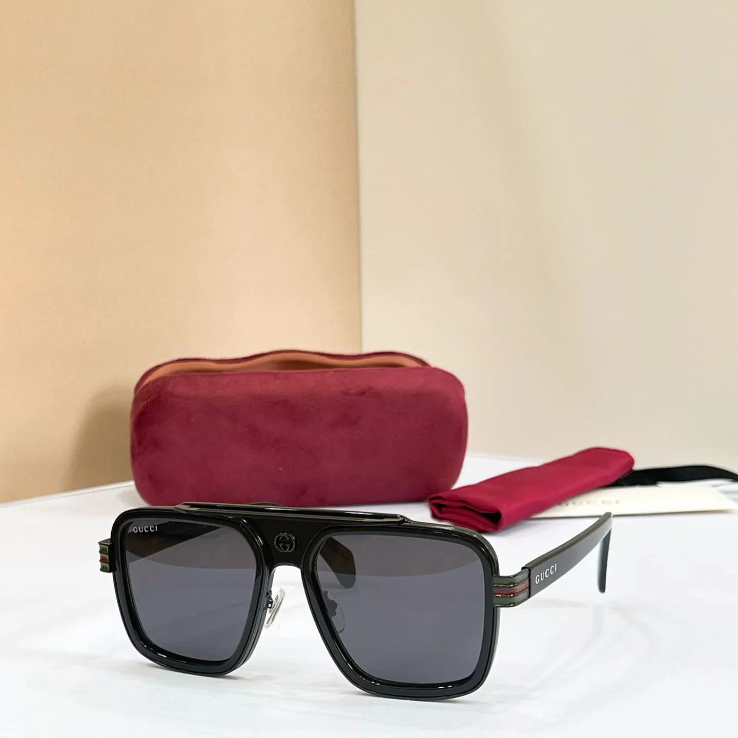 Очки Gucci 17633232