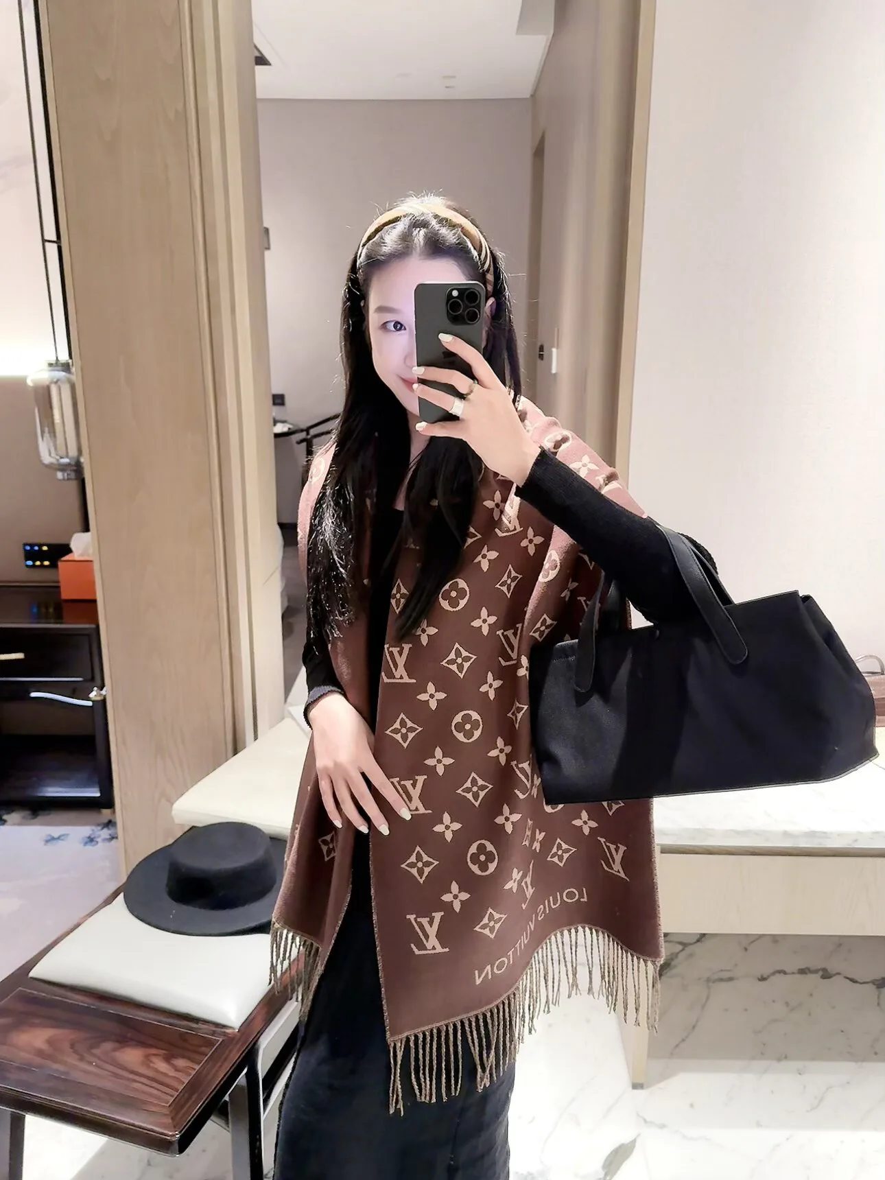 Шарфы Louis Vuitton 18322602