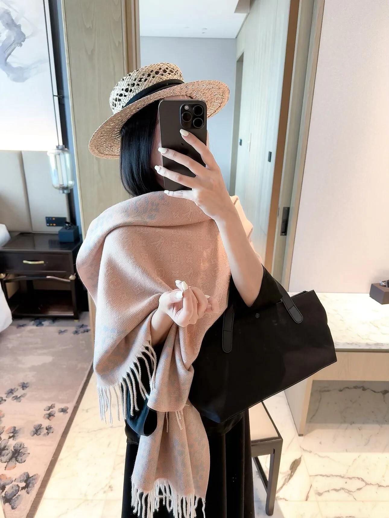 Шарфы Louis Vuitton 18322564