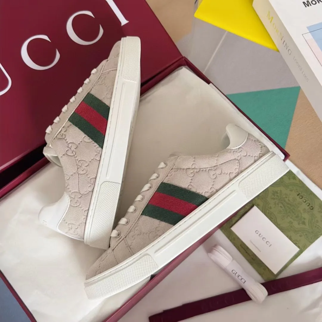 Кроссовки Женские Gucci 19081342