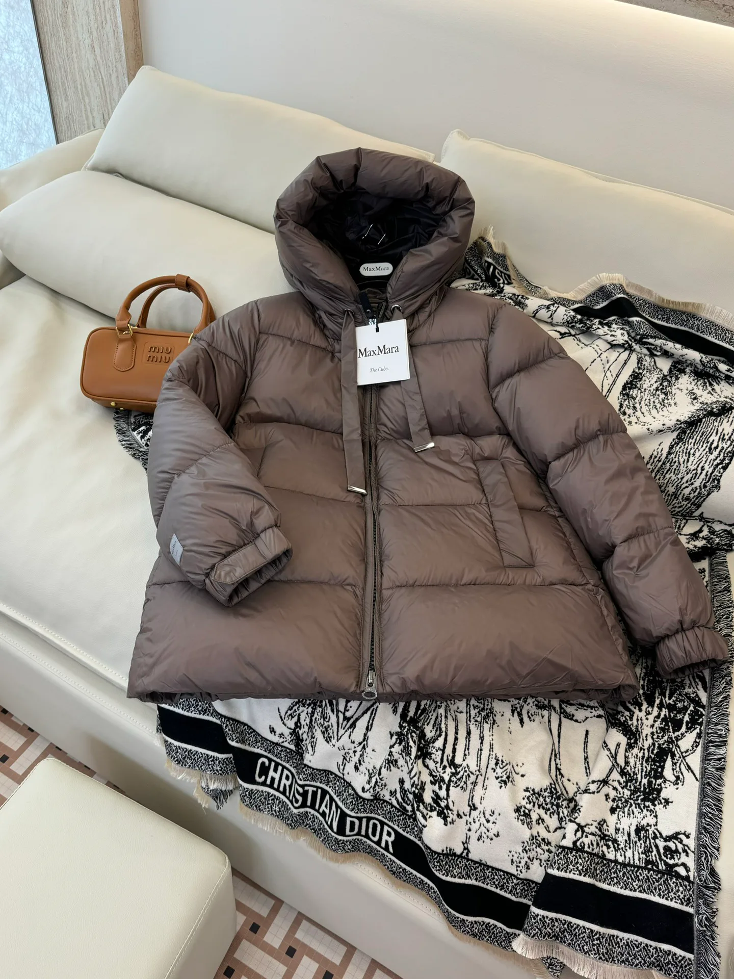 Куртки И Пуховики Женские Max Mara 18043391