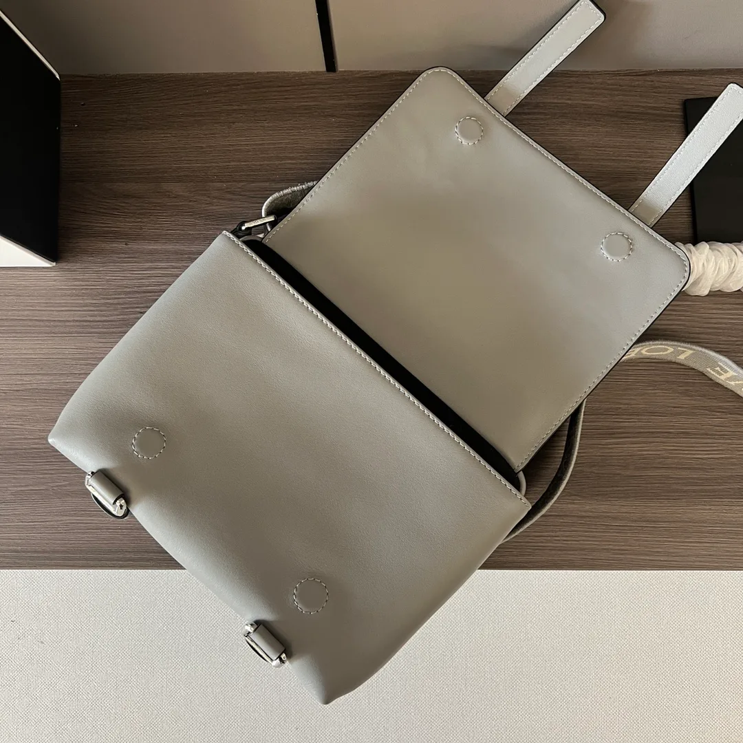 Сумки На Ремне Женские Loewe 6447989