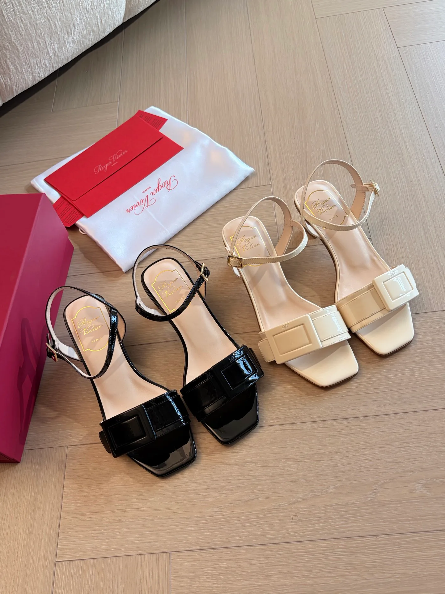 Босоножки Женские Roger Vivier 17321457