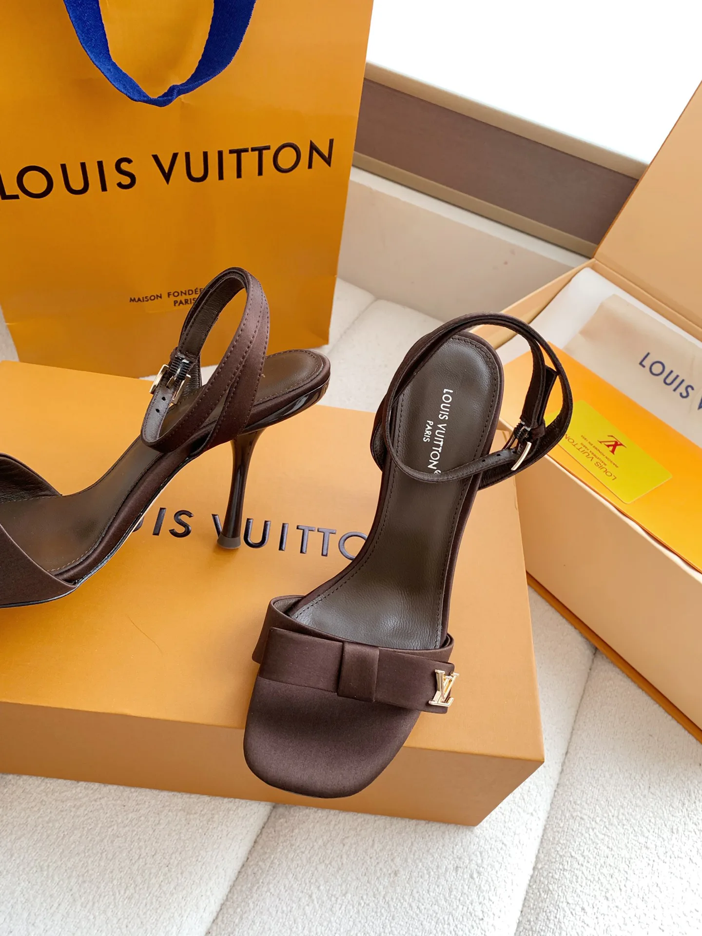 Босоножки Женские Louis Vuitton 11808990