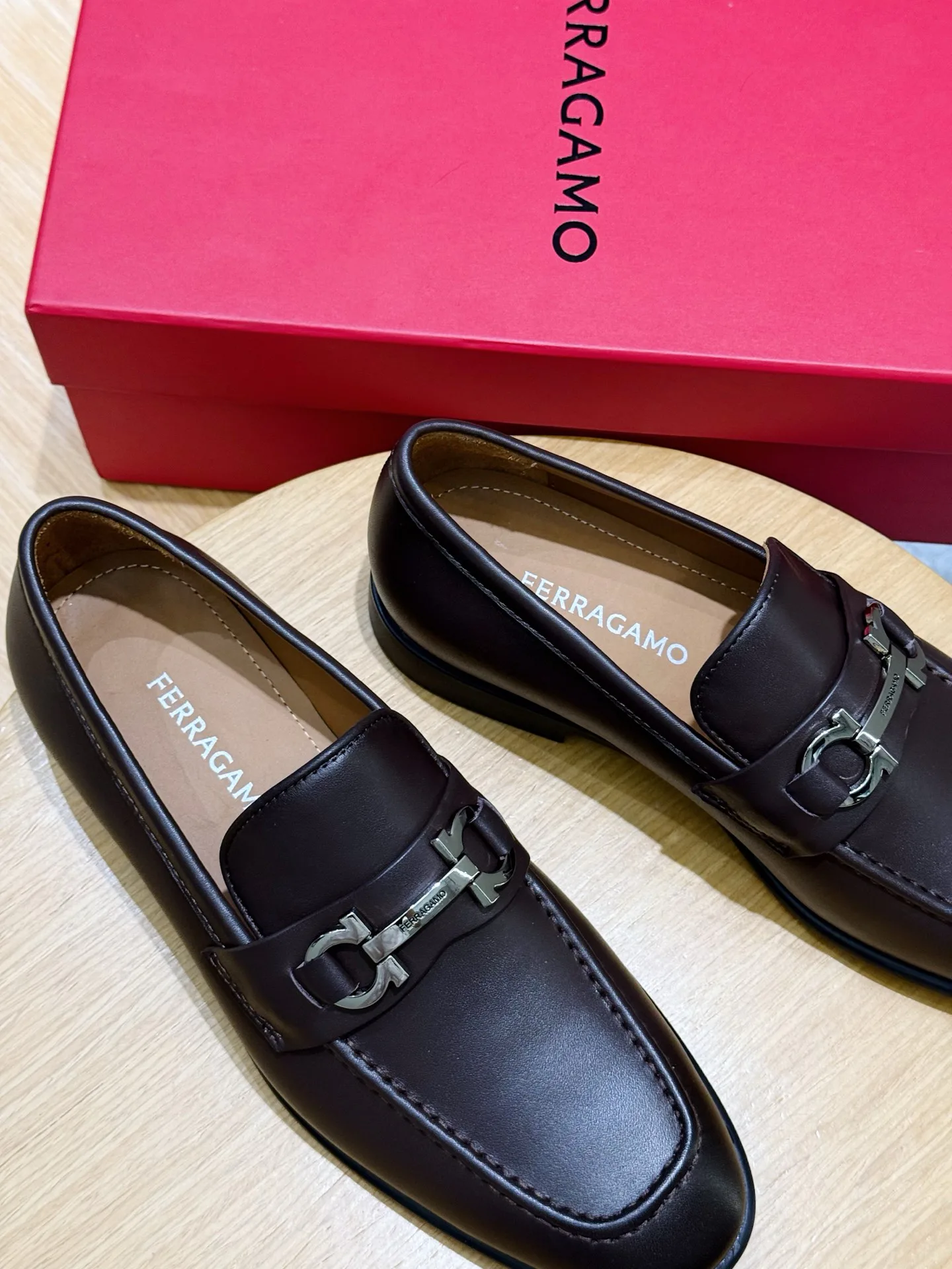 Лоферы И Туфли Мужские Salvatore Ferragamo 18101483