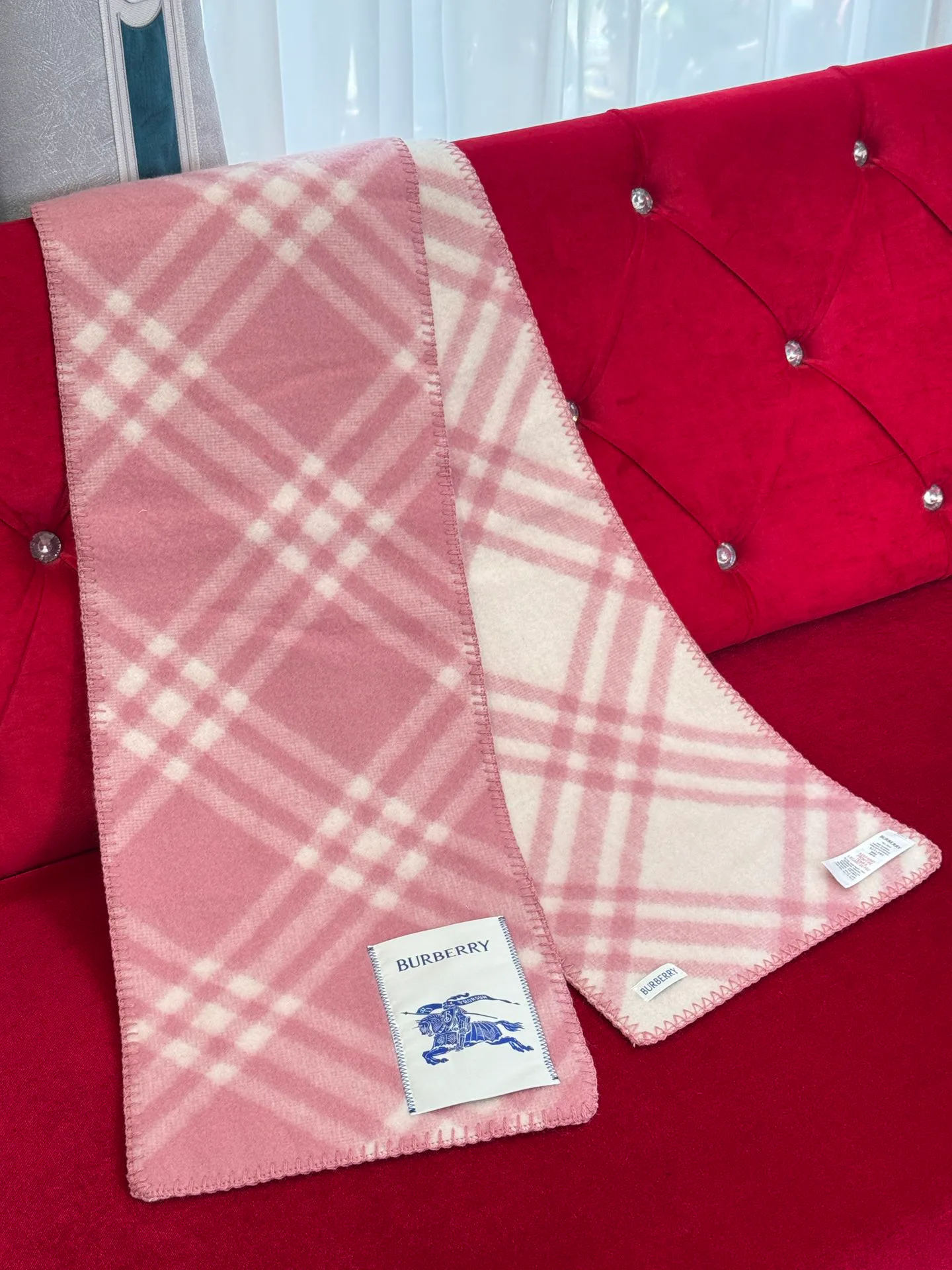 Шарфы Burberry 18287464