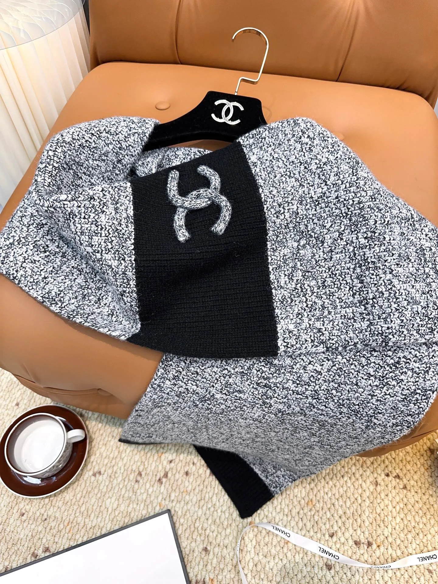 Шарфы Chanel 18105429