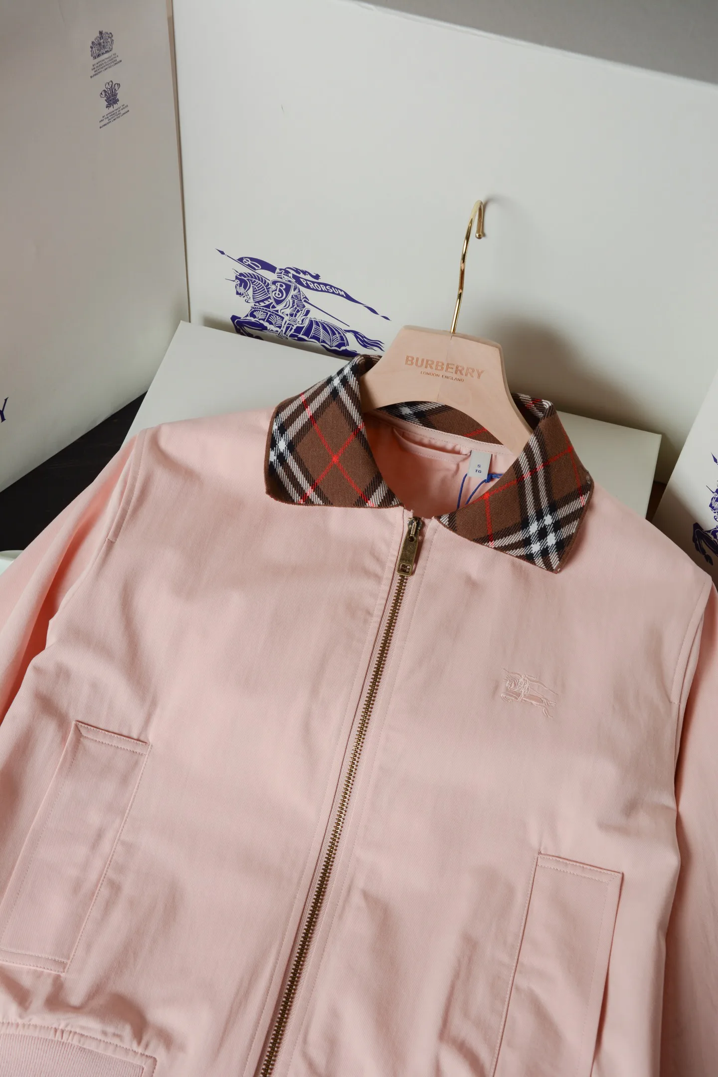 Куртки И Пуховики Женские Burberry 18386471