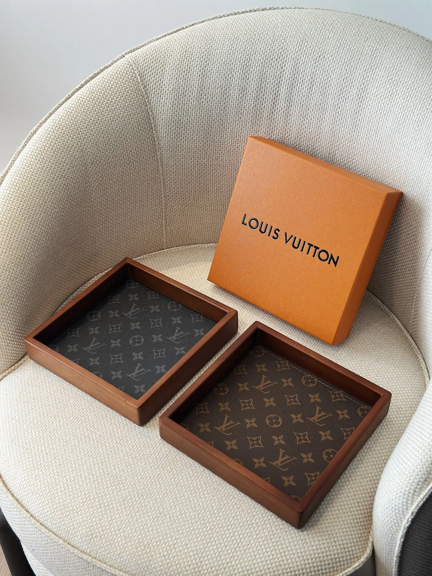 Посуда Louis Vuitton 11510288