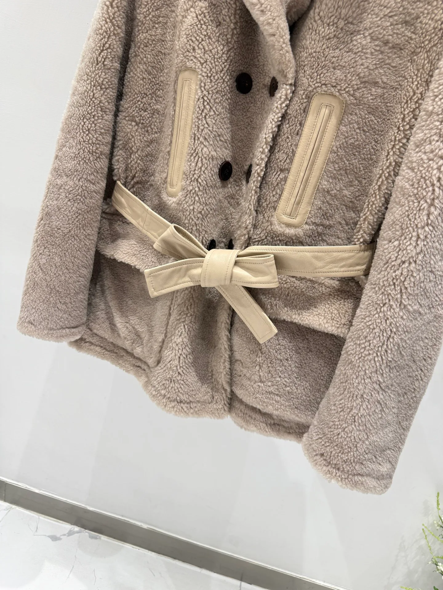 Кожаные Куртки И Дублёнки Женские Miu Miu 4771610