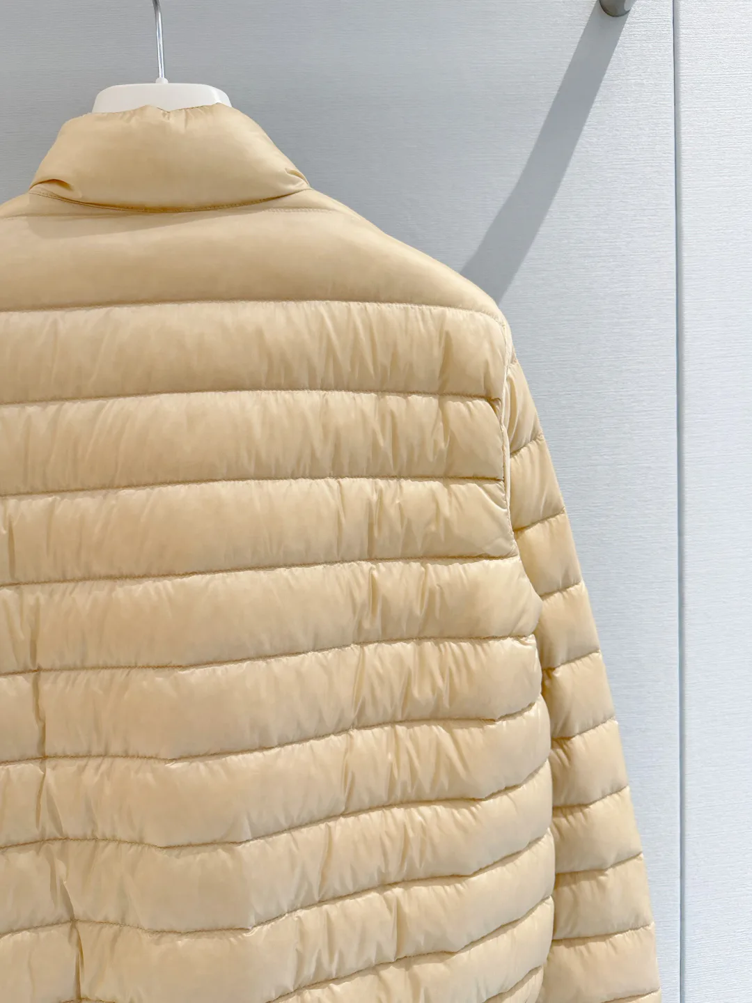 Куртки И Пуховики Женские Moncler 18049847
