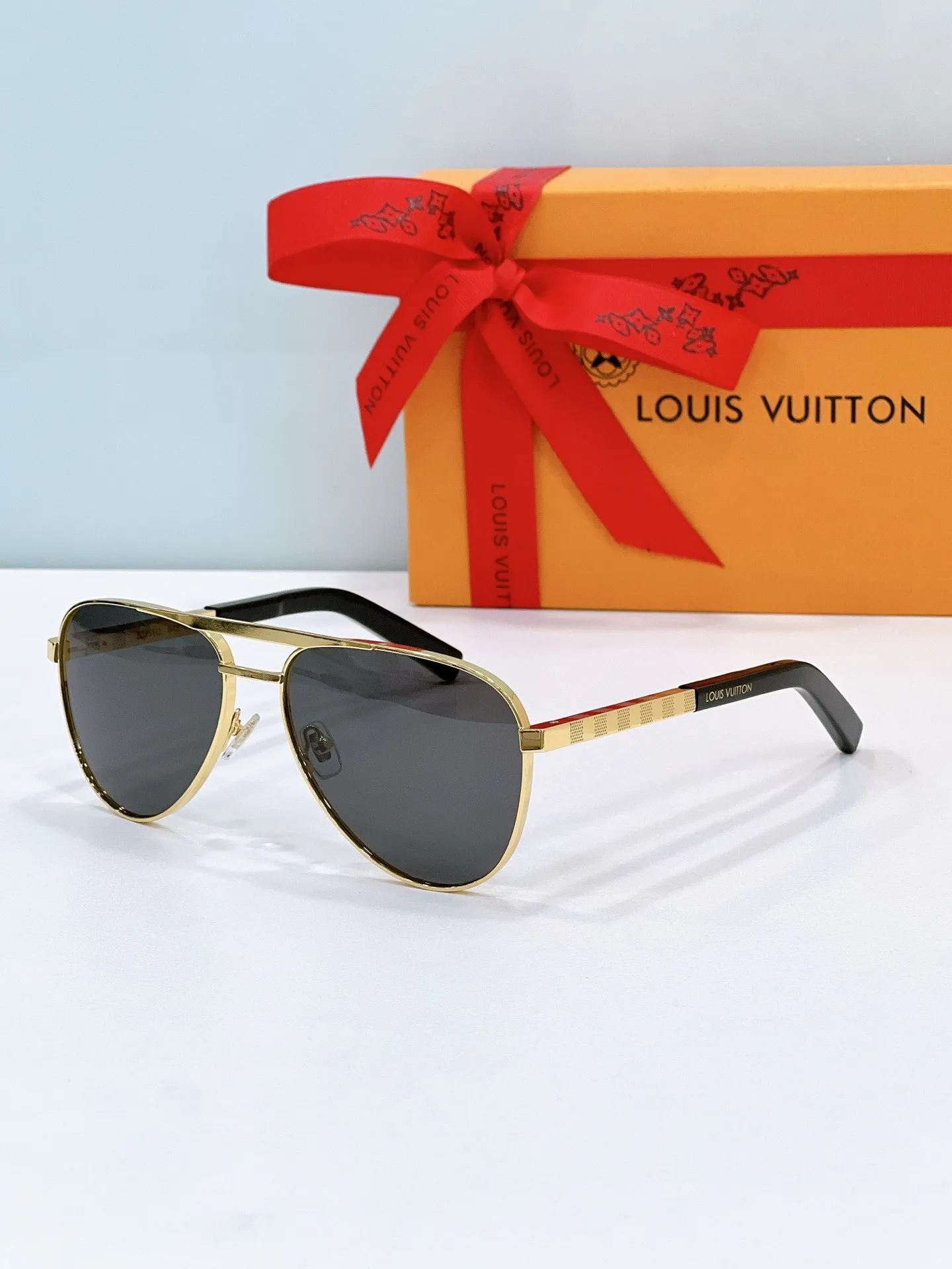 Очки Louis Vuitton 17546258