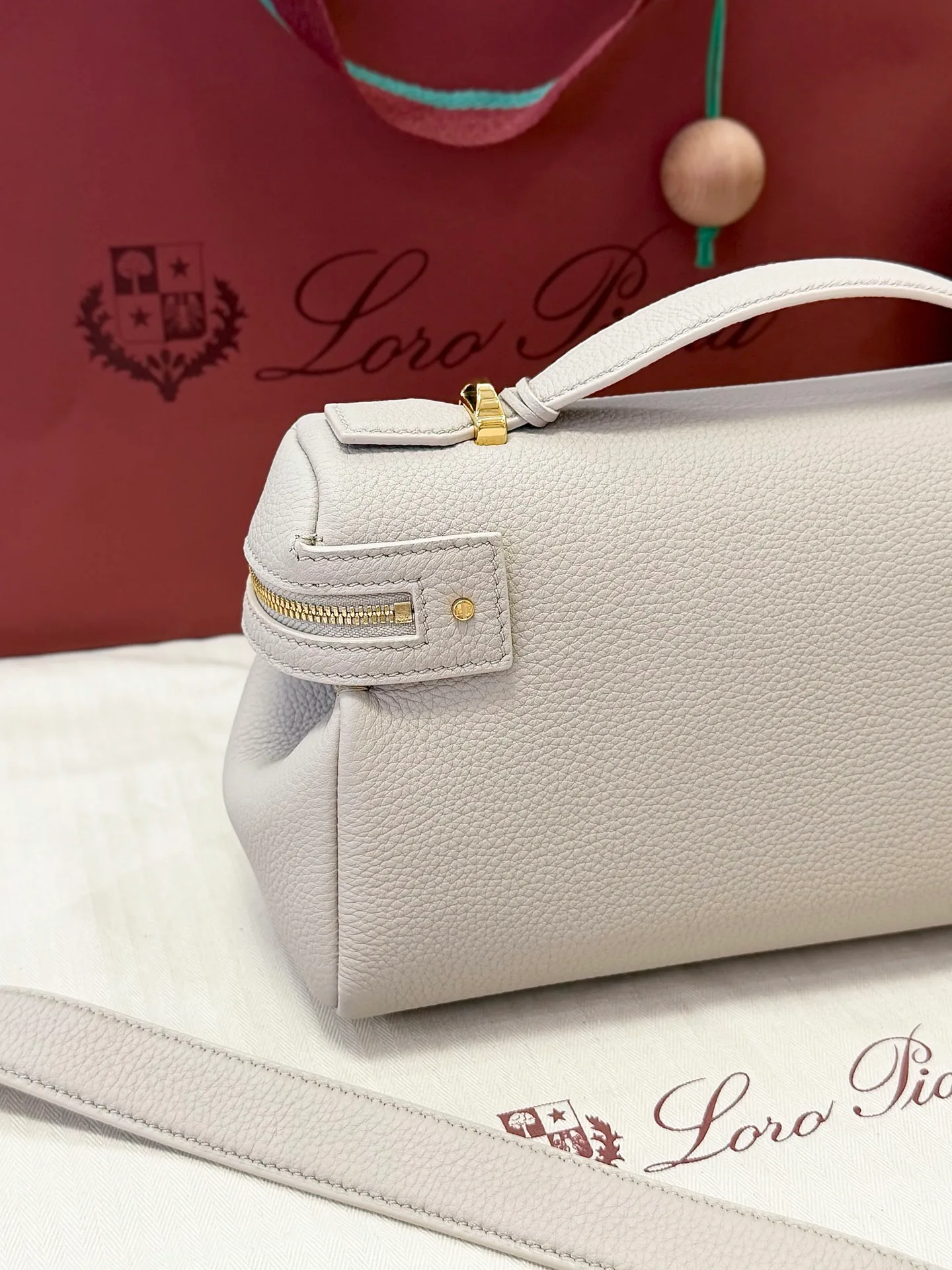 Классические Сумки Женские Loro Piana 17692347