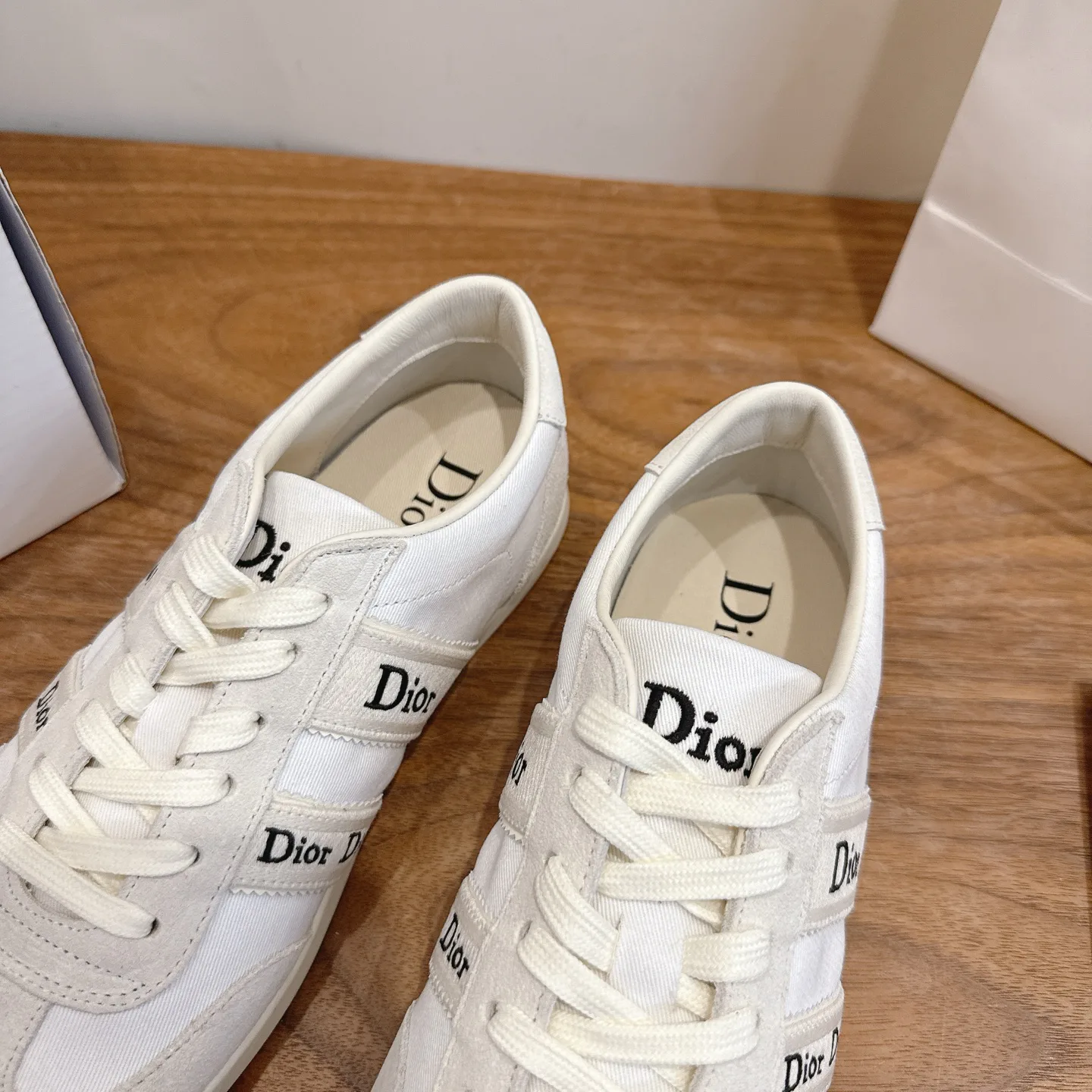 Кроссовки Женские Christian Dior 17467321