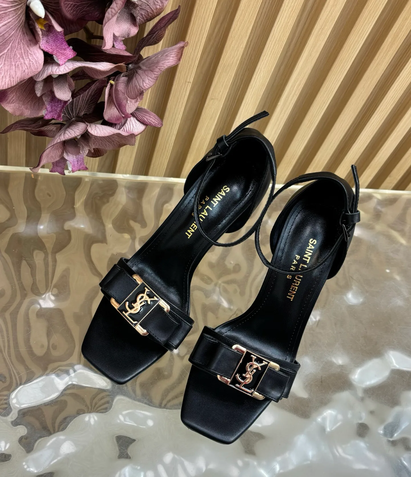 Босоножки Женские Saint Laurent 11490749