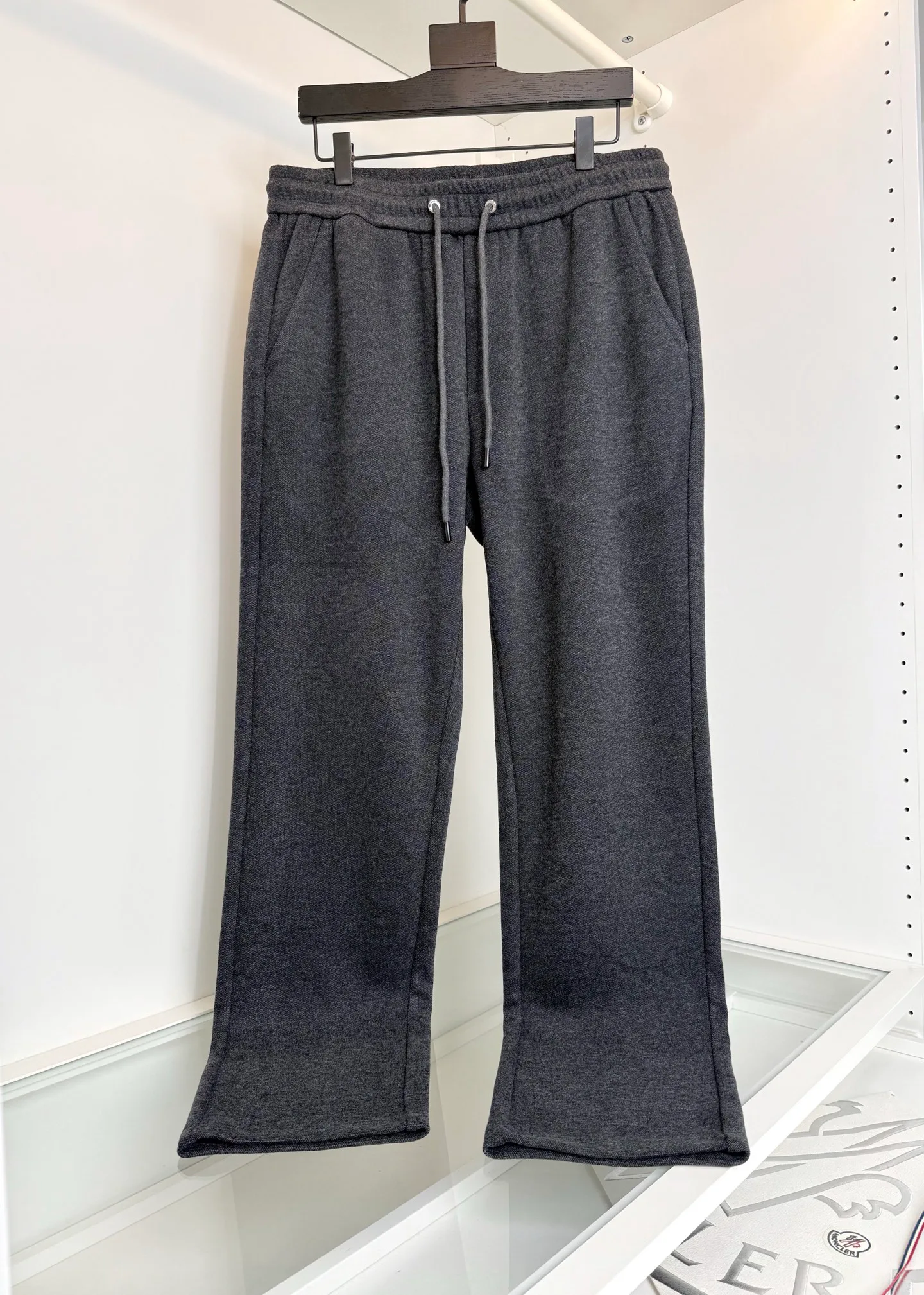Брюки Мужские Moncler 18244485