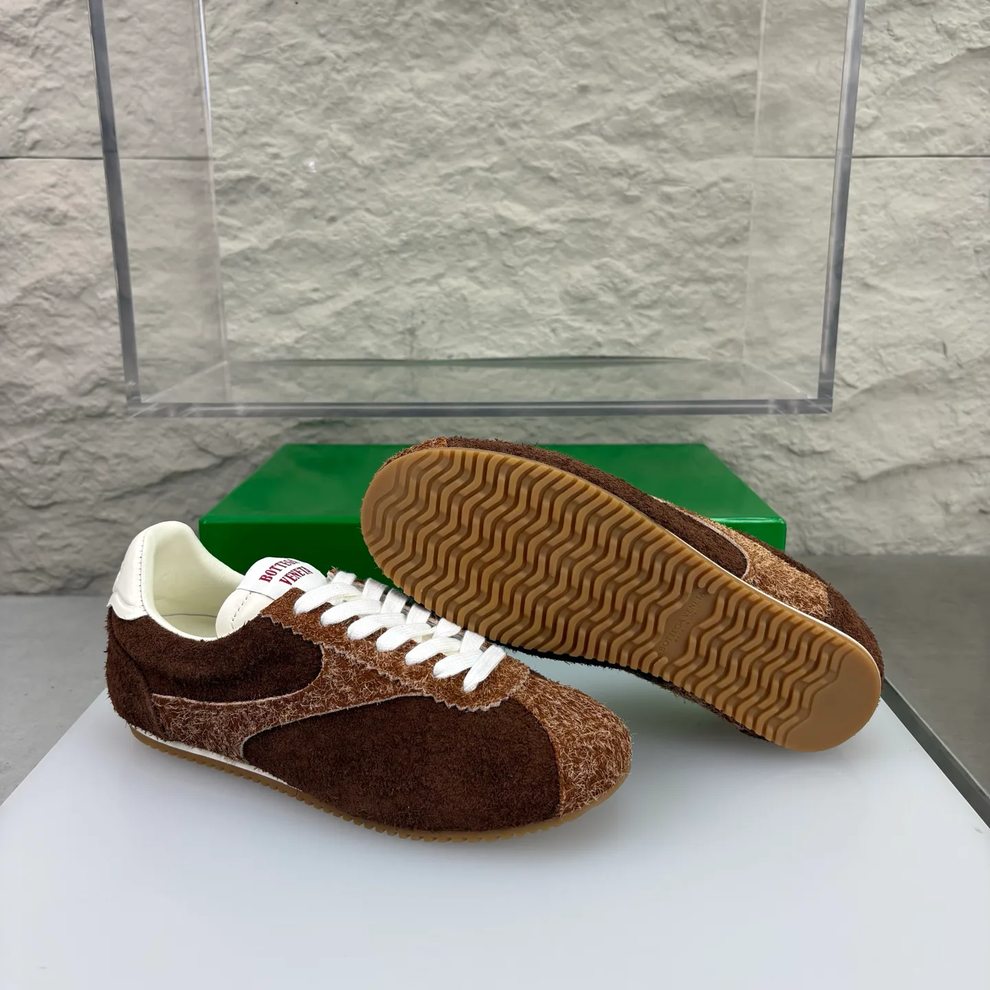 Кроссовки Женские Bottega Veneta 18351659