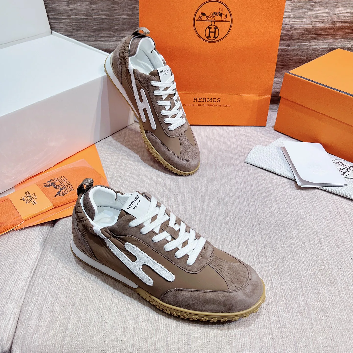 Кроссовки Женские Hermes 17749542