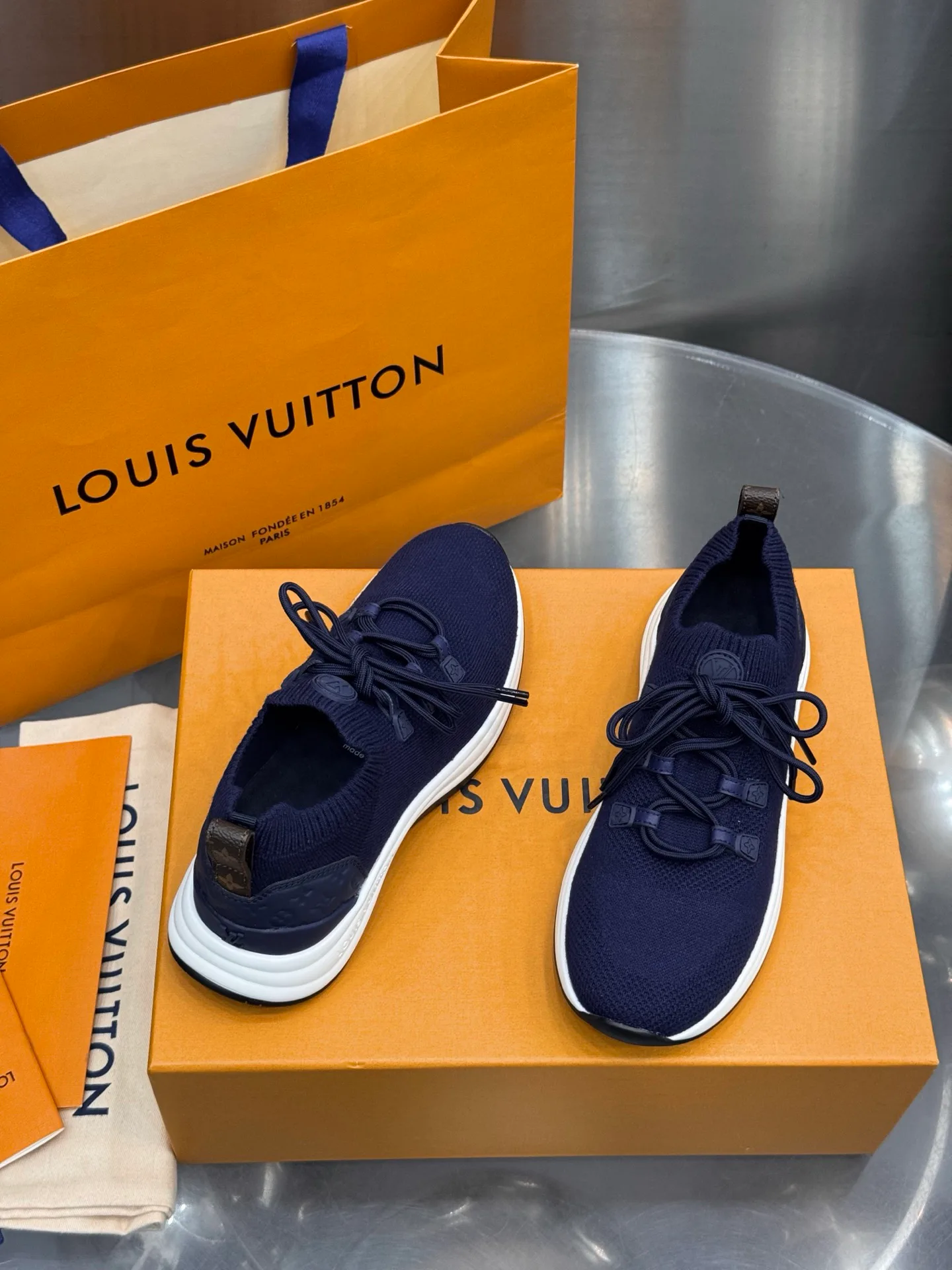 Кроссовки Женские Louis Vuitton 18202478