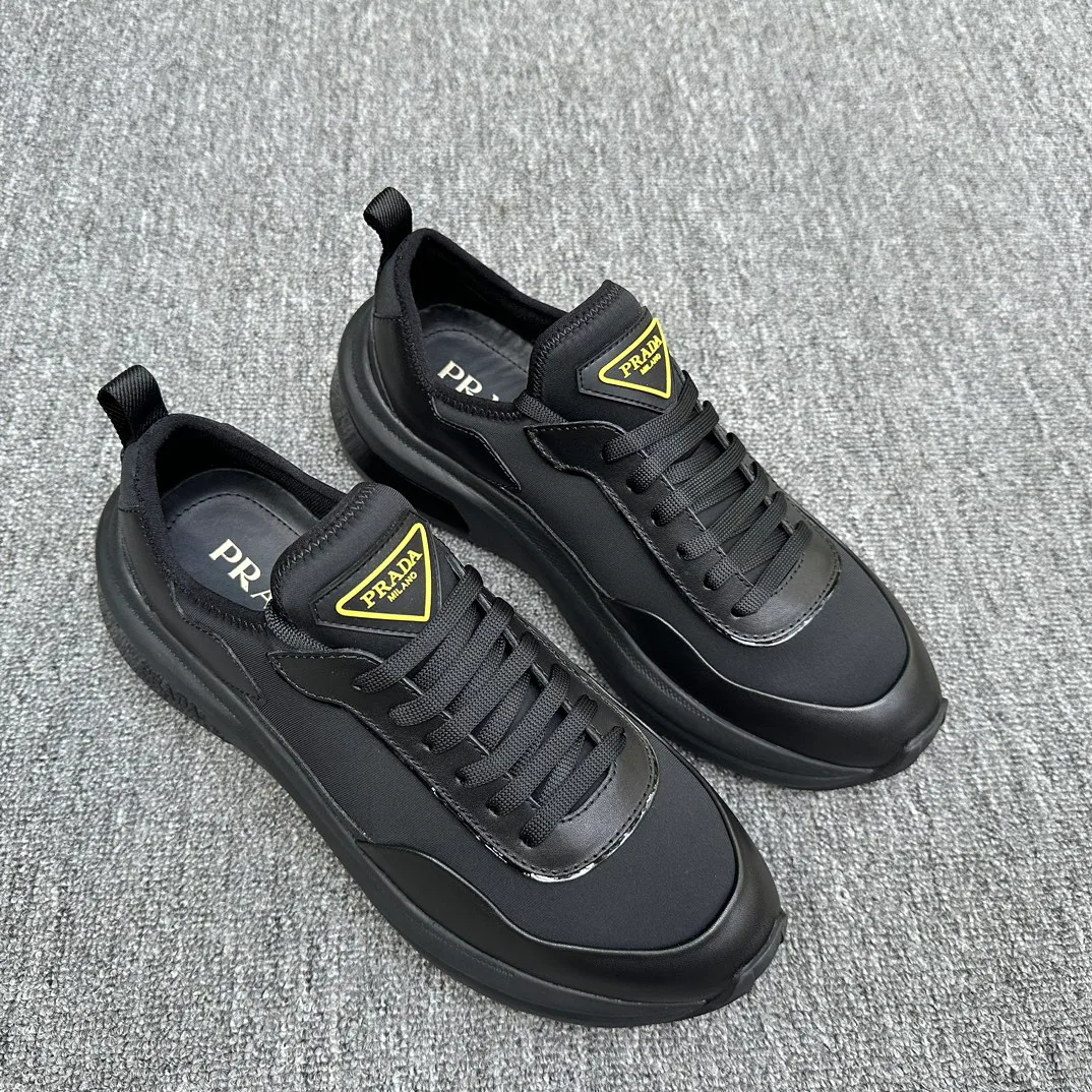 Кроссовки Мужские Prada 18076356