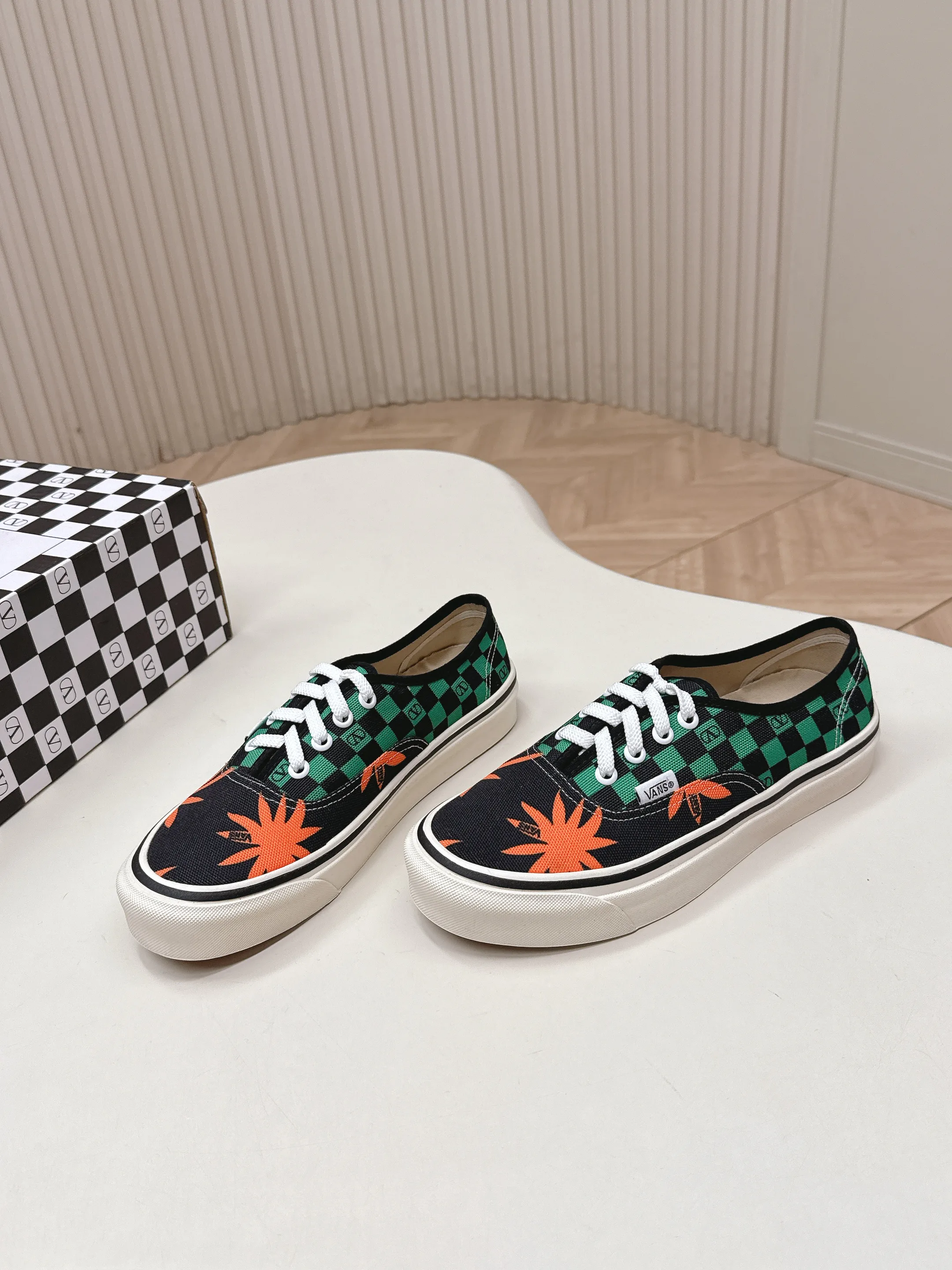 Кеды Женские Valentino 11070134