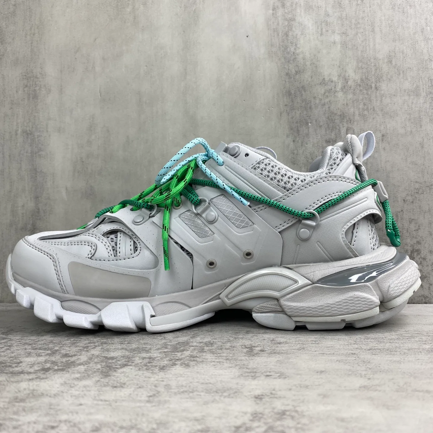 Кроссовки Женские Balenciaga 11705510