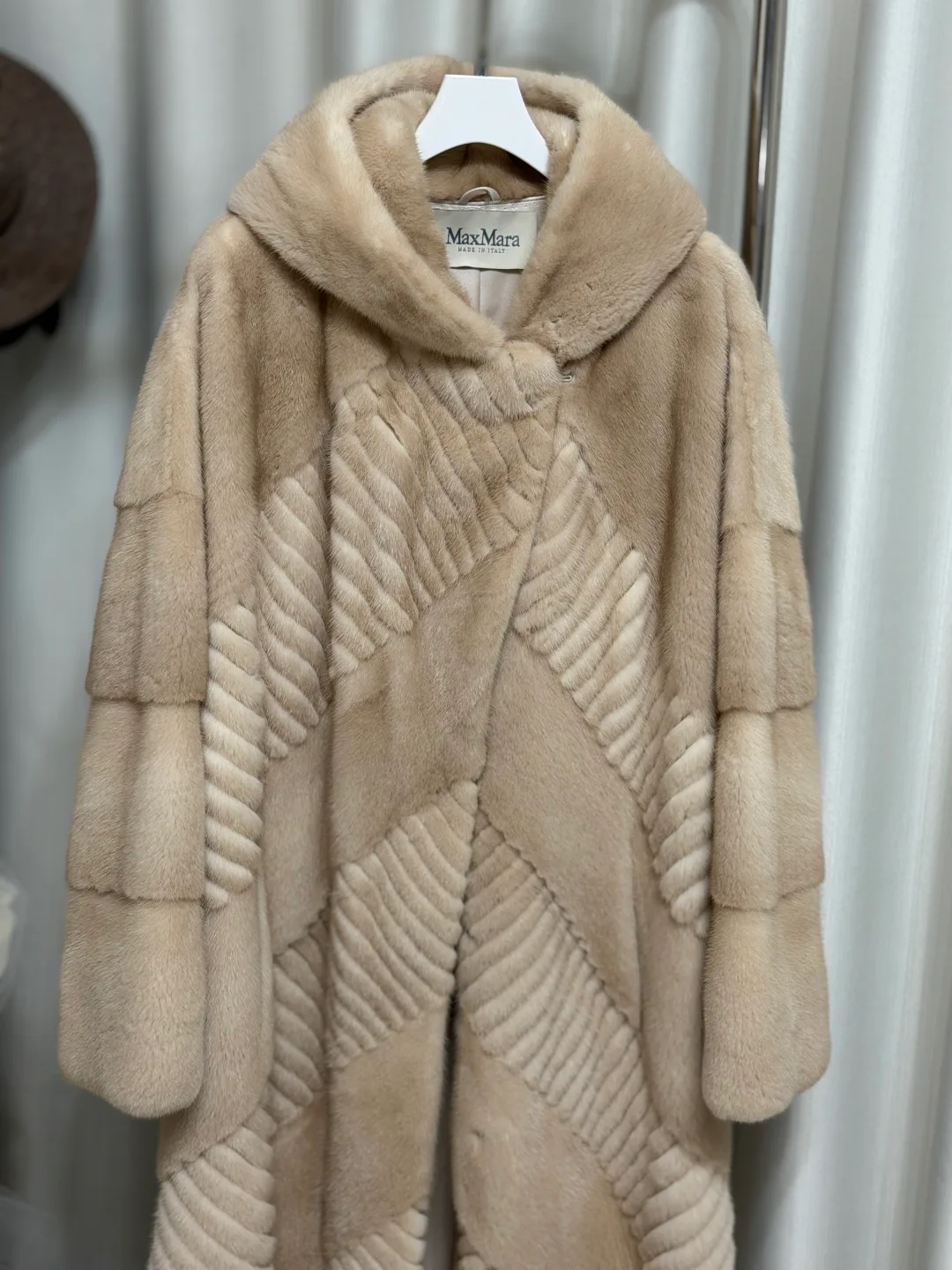 Шубы Женские Max Mara 2518092