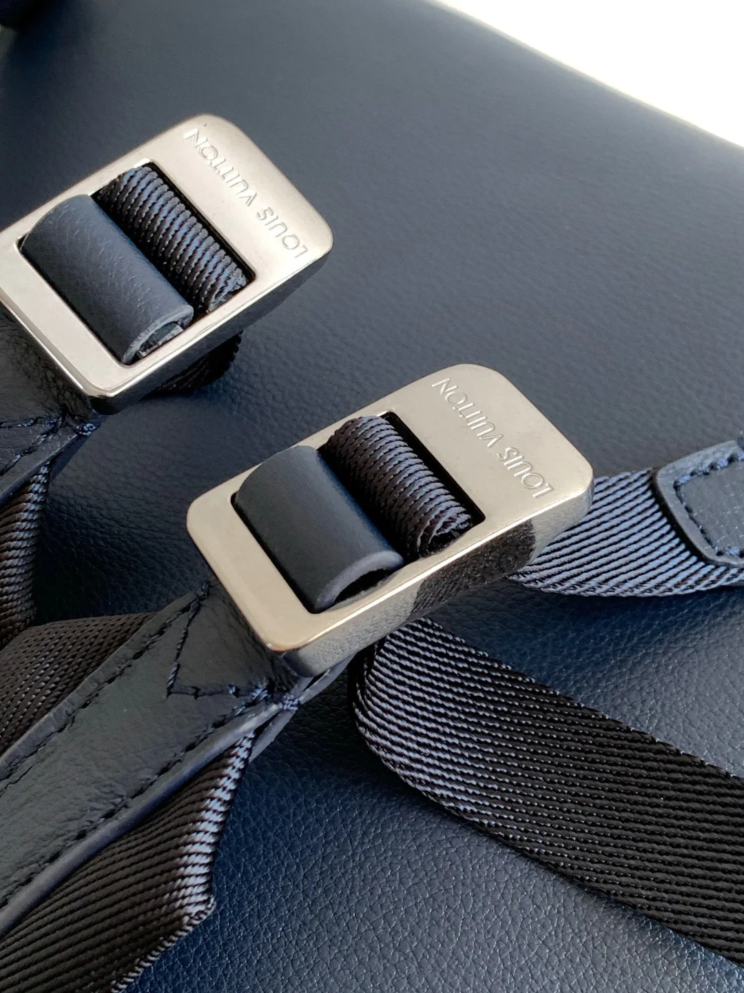 Рюкзаки Женские Louis Vuitton 18520896