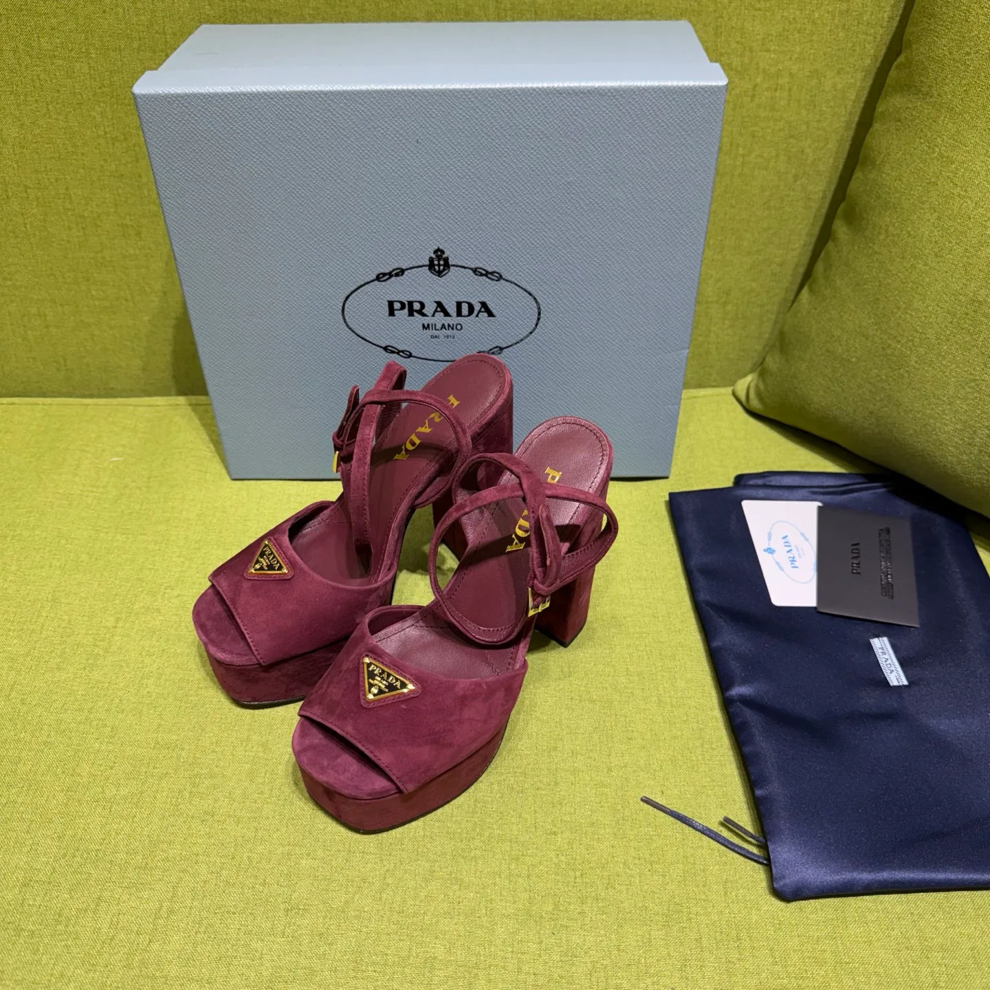 Босоножки Женские Prada 19237309