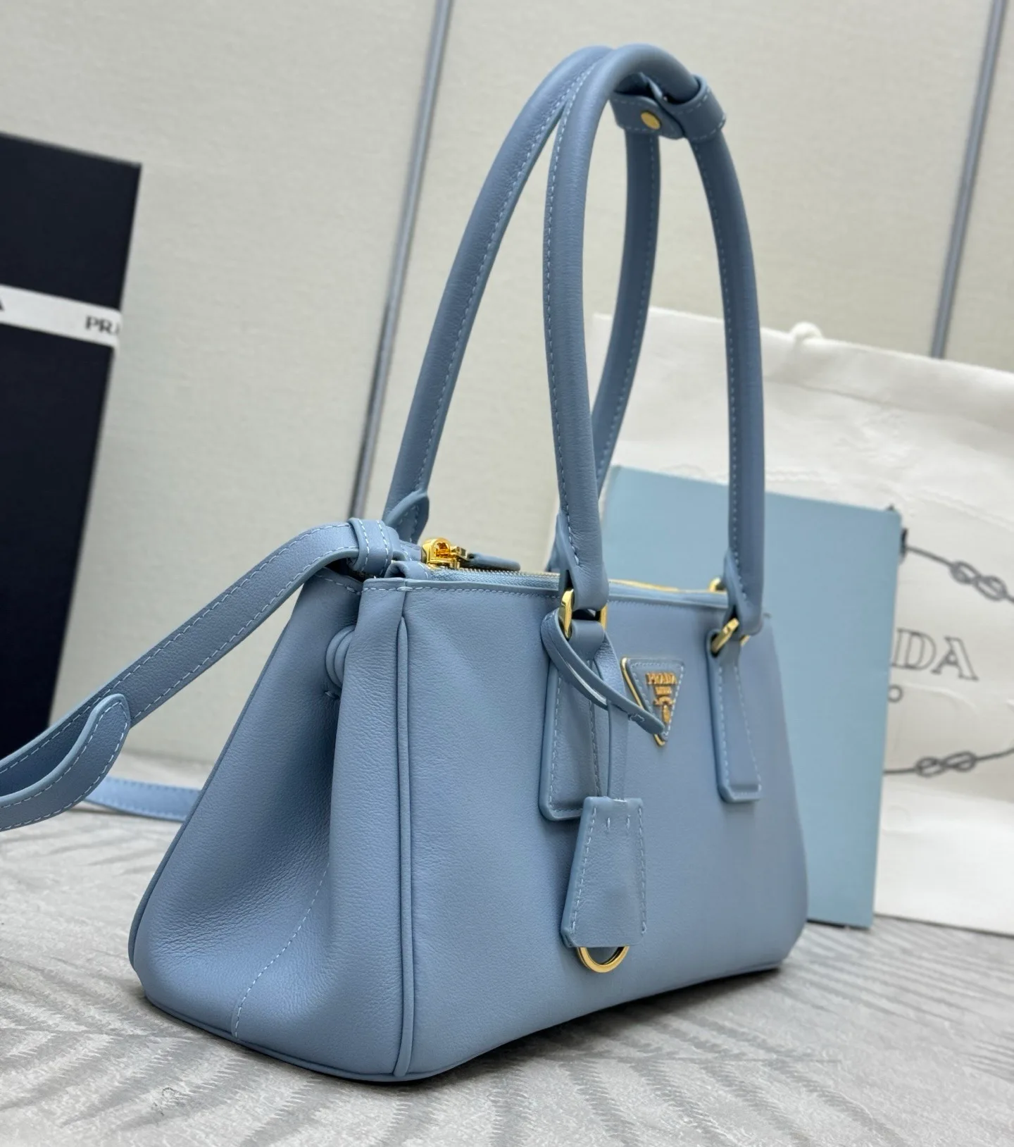 Классические Сумки Женские Prada 11353030