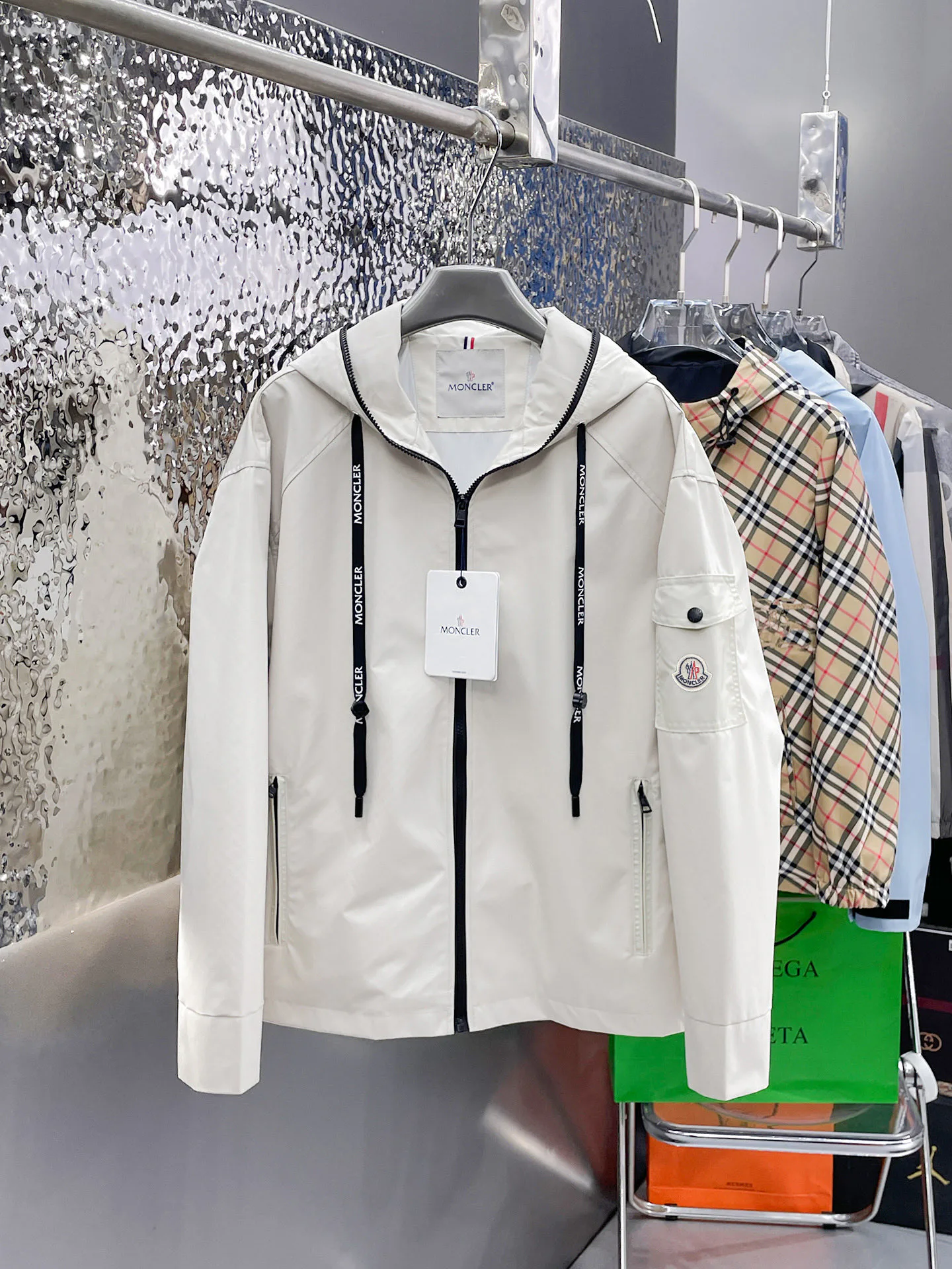 Куртки И Пуховики Мужские Moncler 9352367