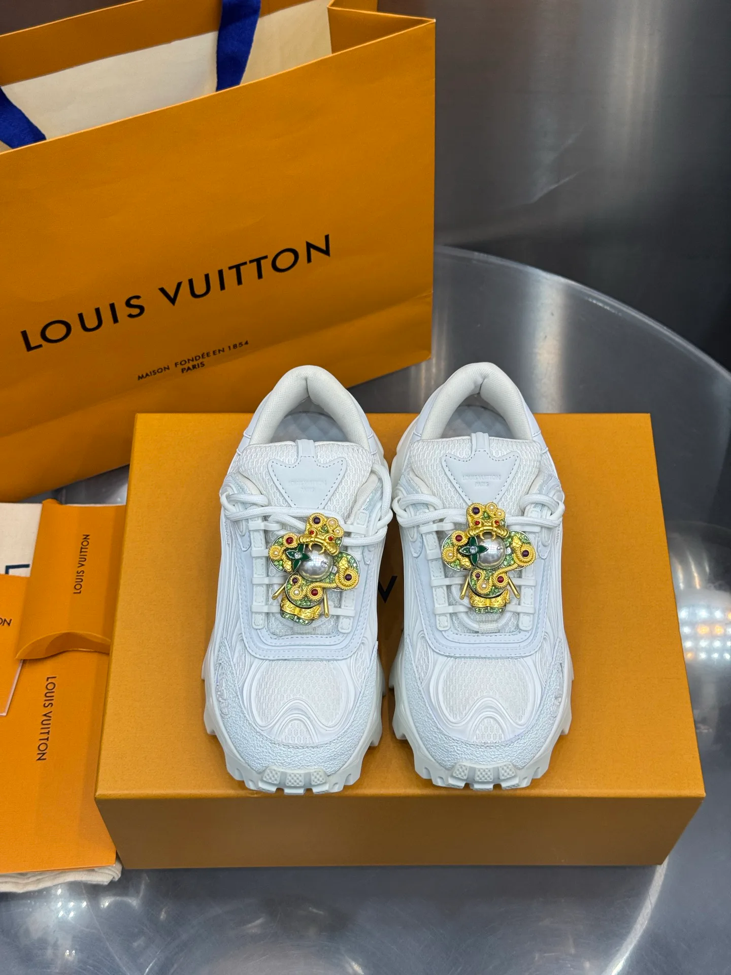 Кроссовки Женские Louis Vuitton 18202601